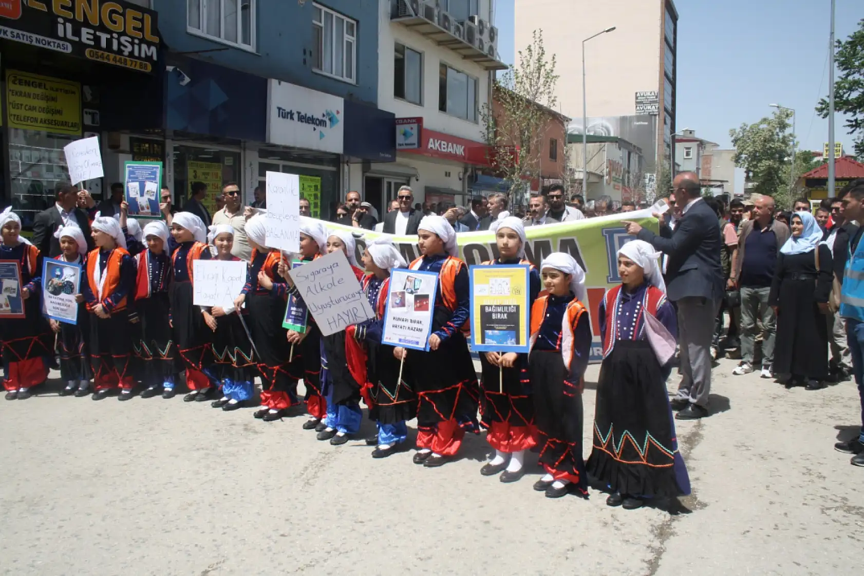 Doğubayazıt'ta kurumlar bağımlılığa karşı güç birliği yaptı