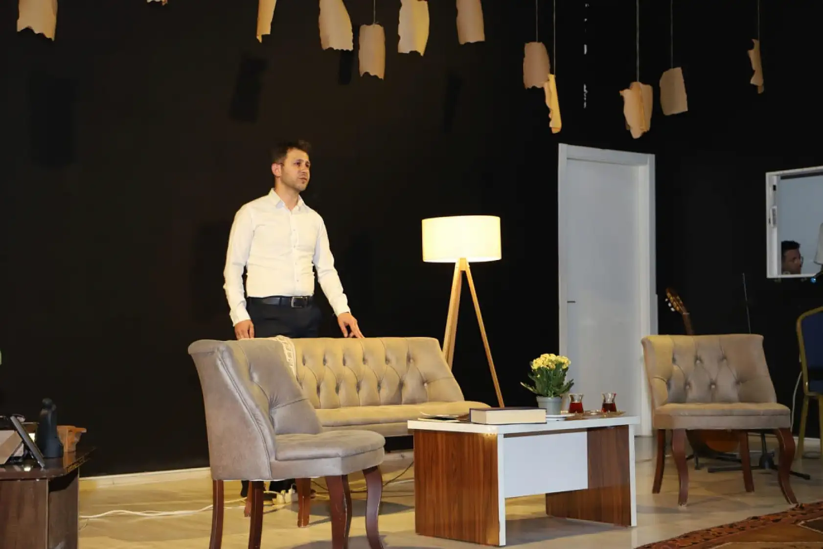 Doğubayazıt'ta öğretmenlerden anlamlı şiir dinletisi