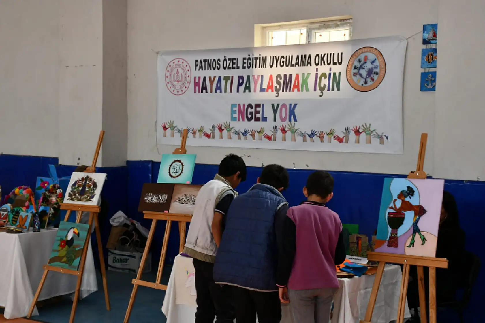 Patnos'ta öğrencilerin el emeği projeleri yoğun ilgi gördü