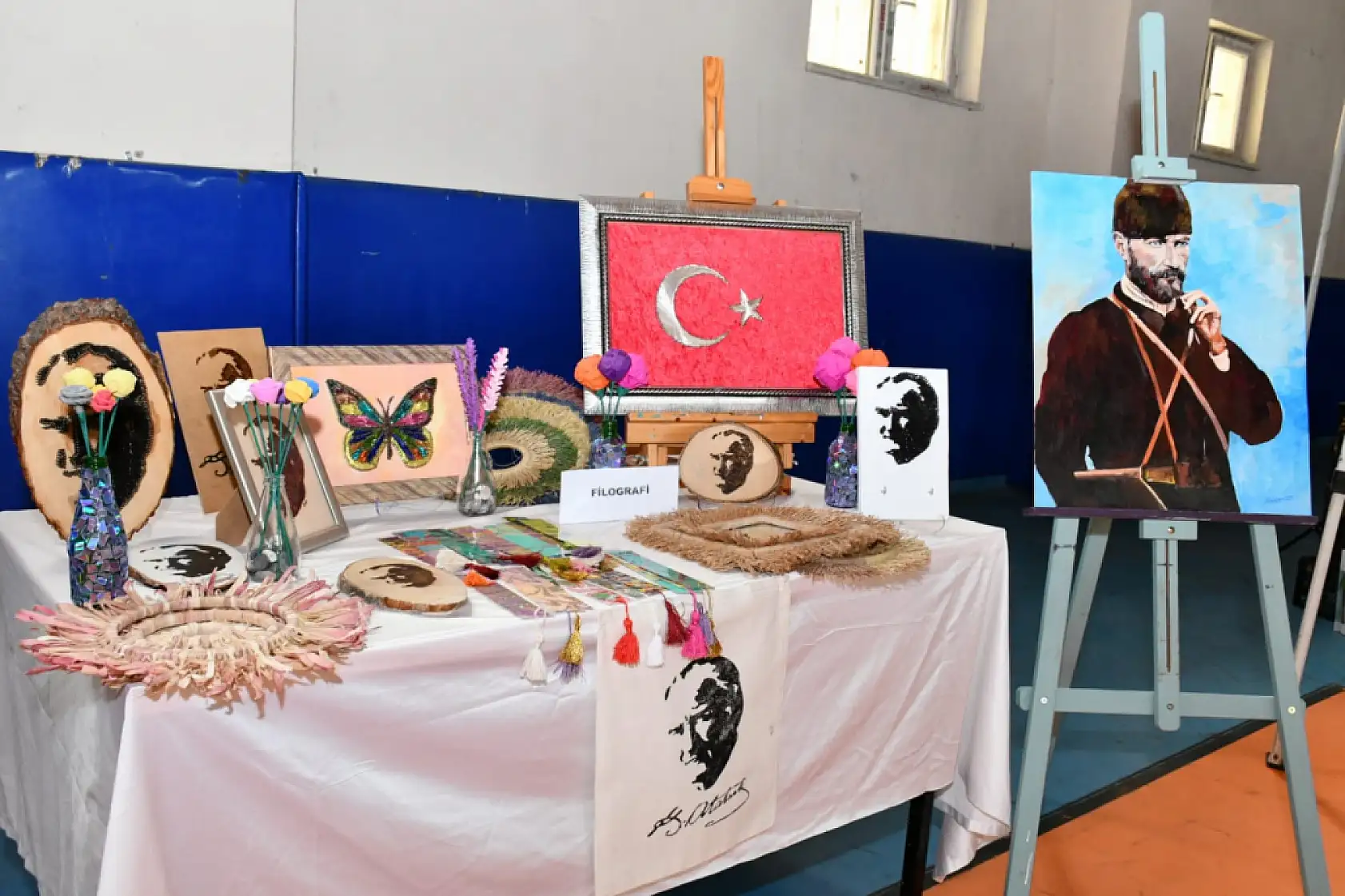 Patnos'ta öğrencilerin el emeği projeleri yoğun ilgi gördü