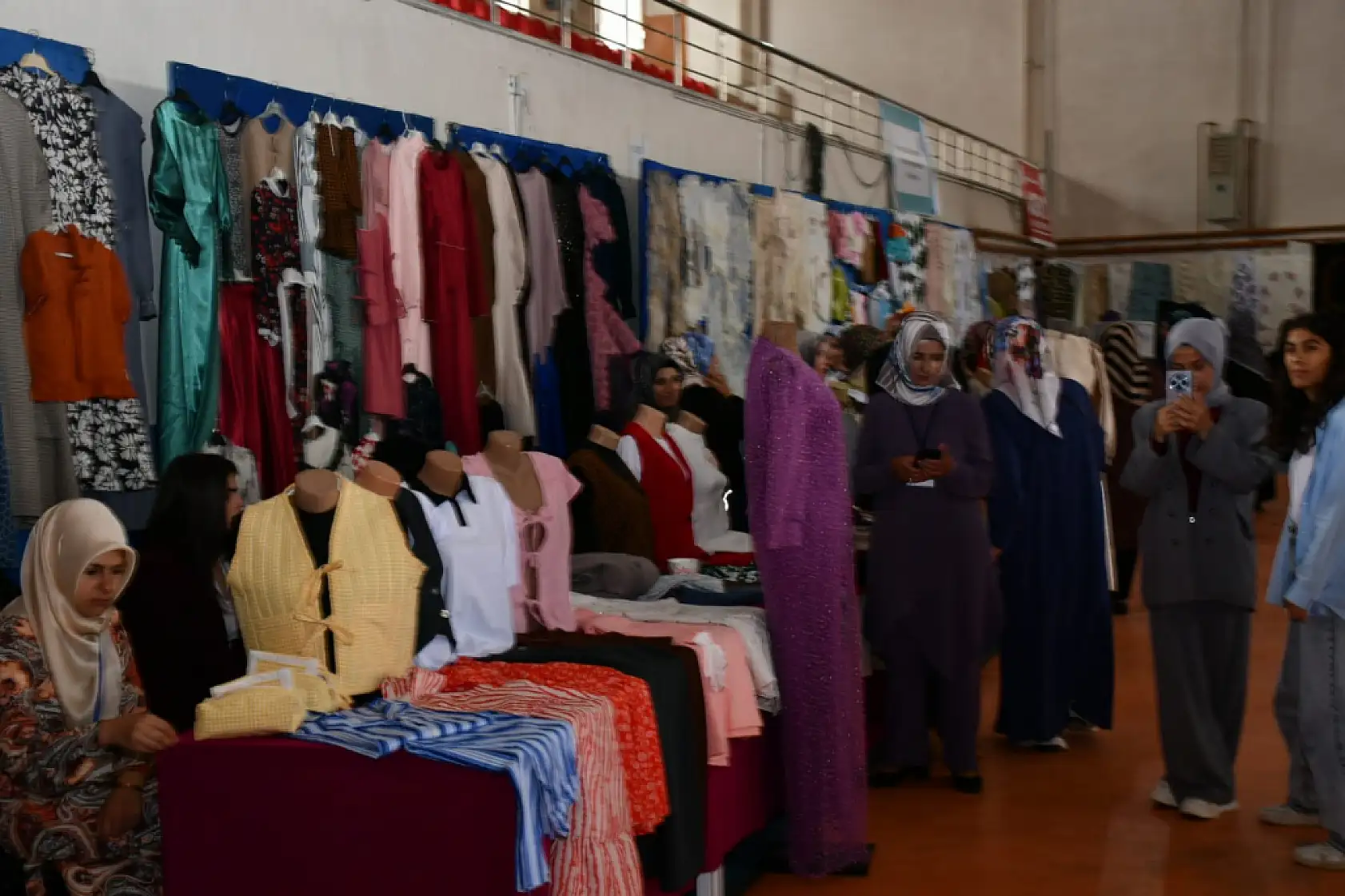 Patnos'ta öğrencilerin el emeği projeleri yoğun ilgi gördü