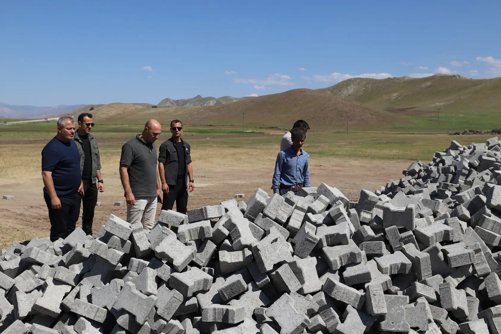 Bulakbaşı Köyü'nde ulaşım kolaylaşıyor: Kilit parke çalışması sürüyor