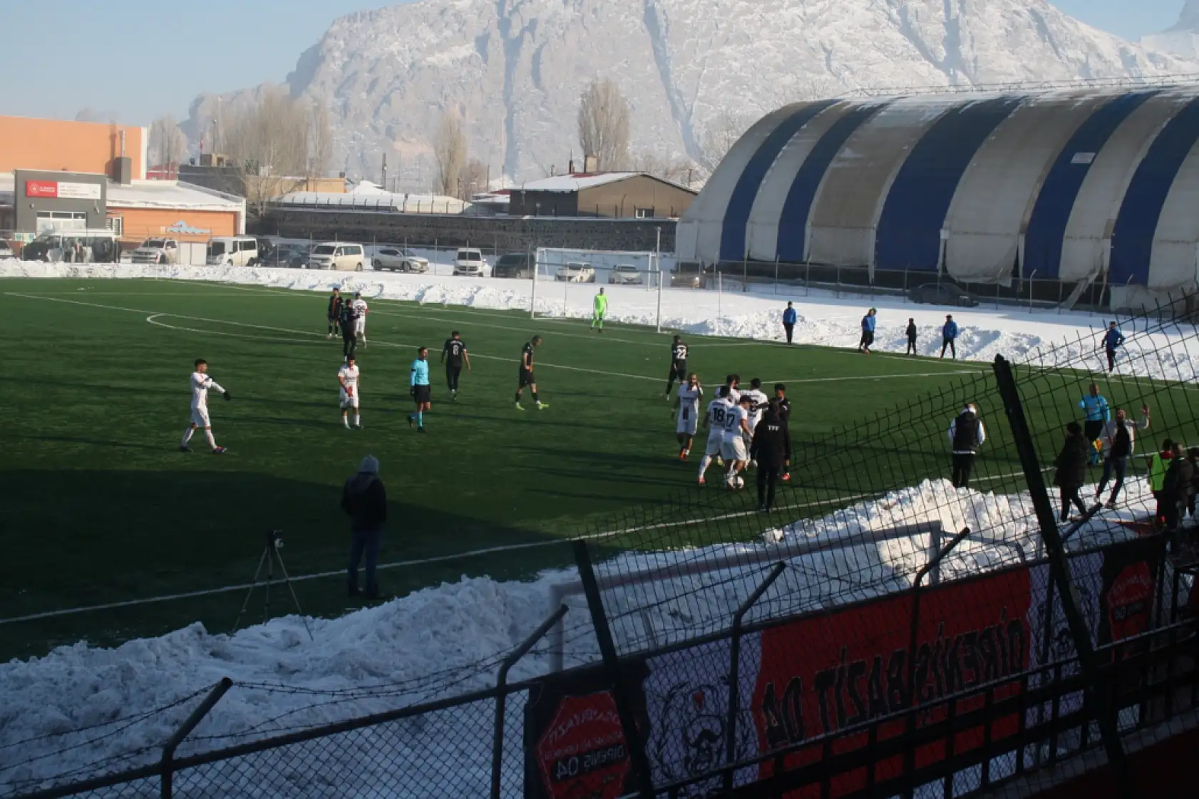 Doğubayazıt FK evinde fırtına gibi esti