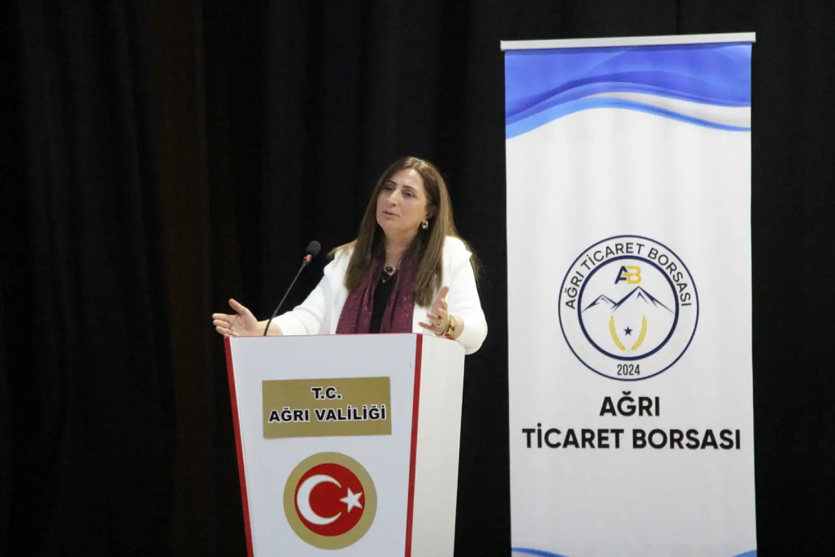 Kadın girişimciler Ağrı'da deneyimlerini paylaştı