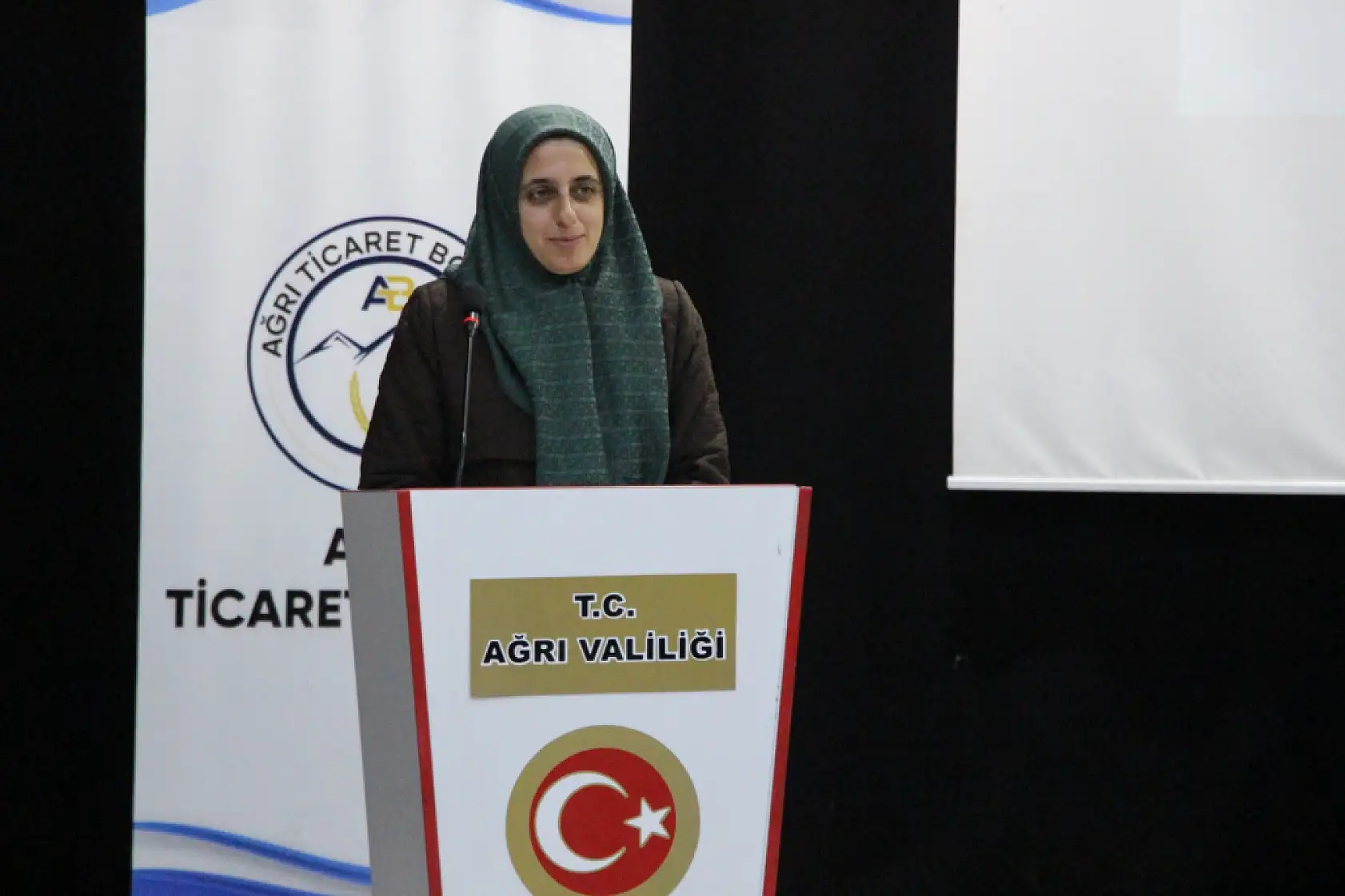 Kadın girişimciler Ağrı'da deneyimlerini paylaştı