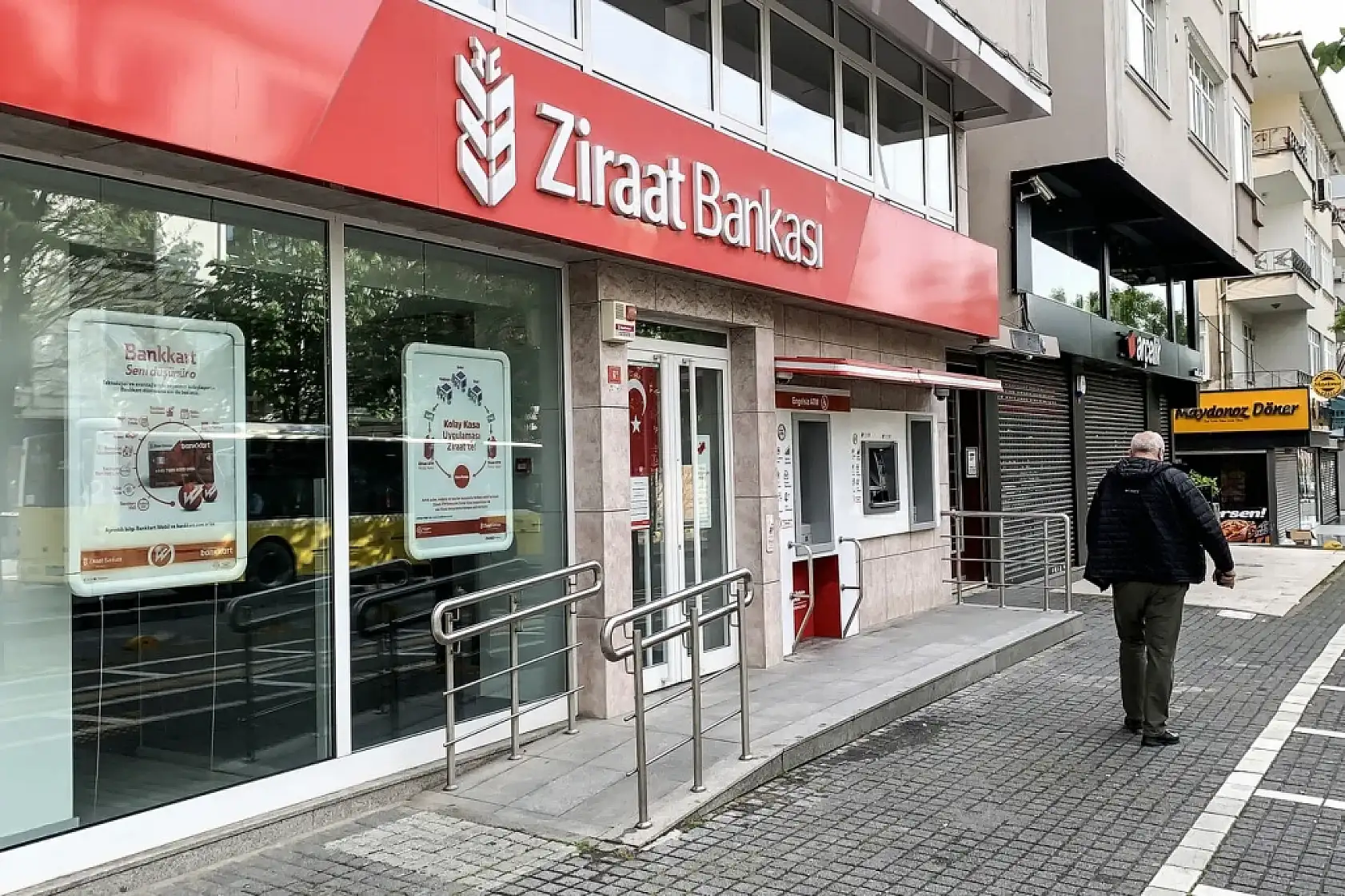 Ziraat Bankası ATM Para Çekme Limitini Artırdı: Günlük Ücretsiz Limit 30 Bin TL Oldu