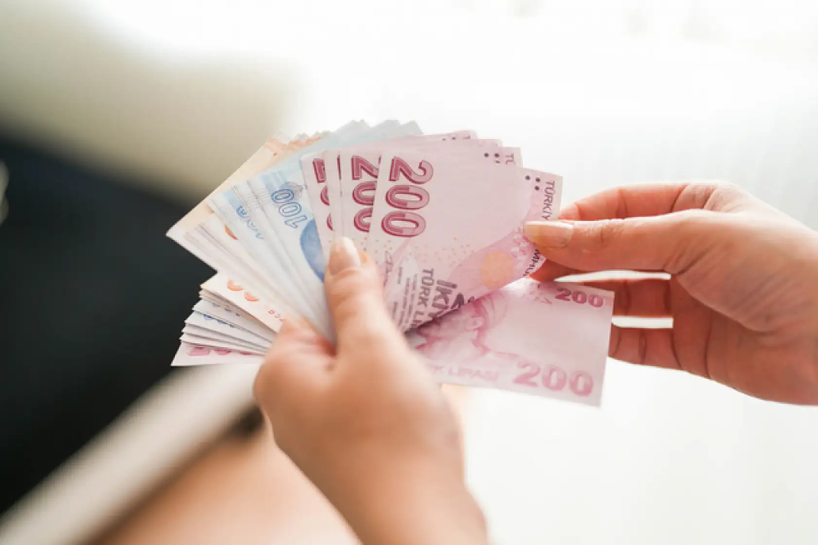 Ağustos'ta emekli promosyonları güncellendi: En yüksek tutar 27 bin TL! Hangi banka kazanıyor?