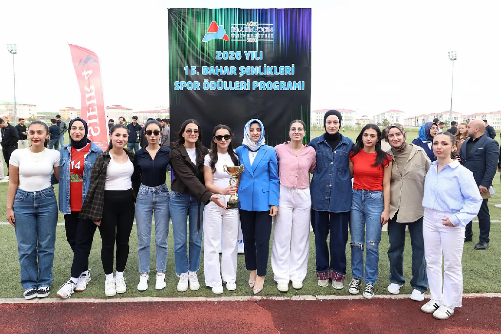 AİÇÜ'de Bahar Şenlikleri coşkusu ödül töreniyle taçlandı