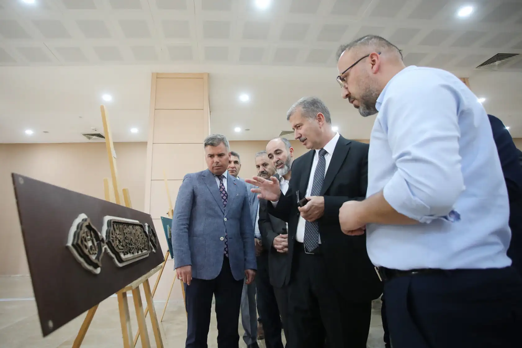 Ağrı'da üç üniversite bir araya geldi, 'Fihi Ma Fih' sergisi büyük beğeni topladı