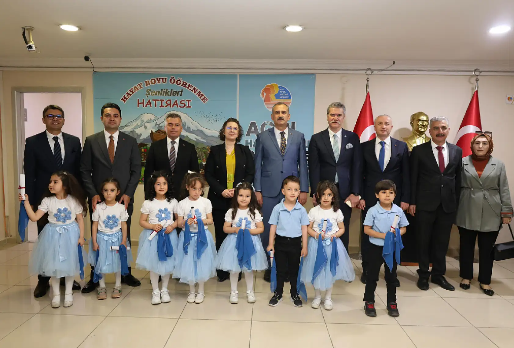 Ağrı'da Hayat Boyu Öğrenme Şenlikleri renkli görüntülere sahne oldu