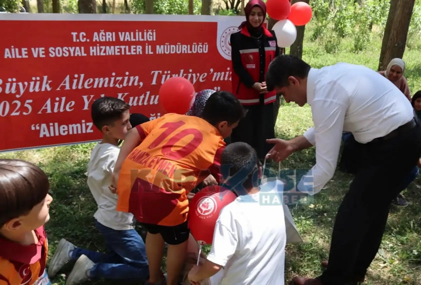 Ağrı'da ekranlar kapandı, aileler bir araya geldi