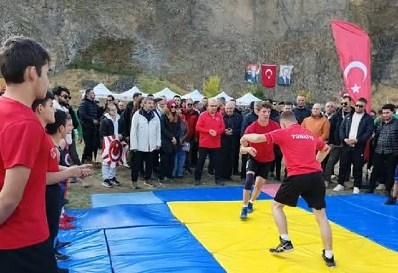 Diyadin'de geleneksel kanyon yürüyüşü büyük ilgi gördü