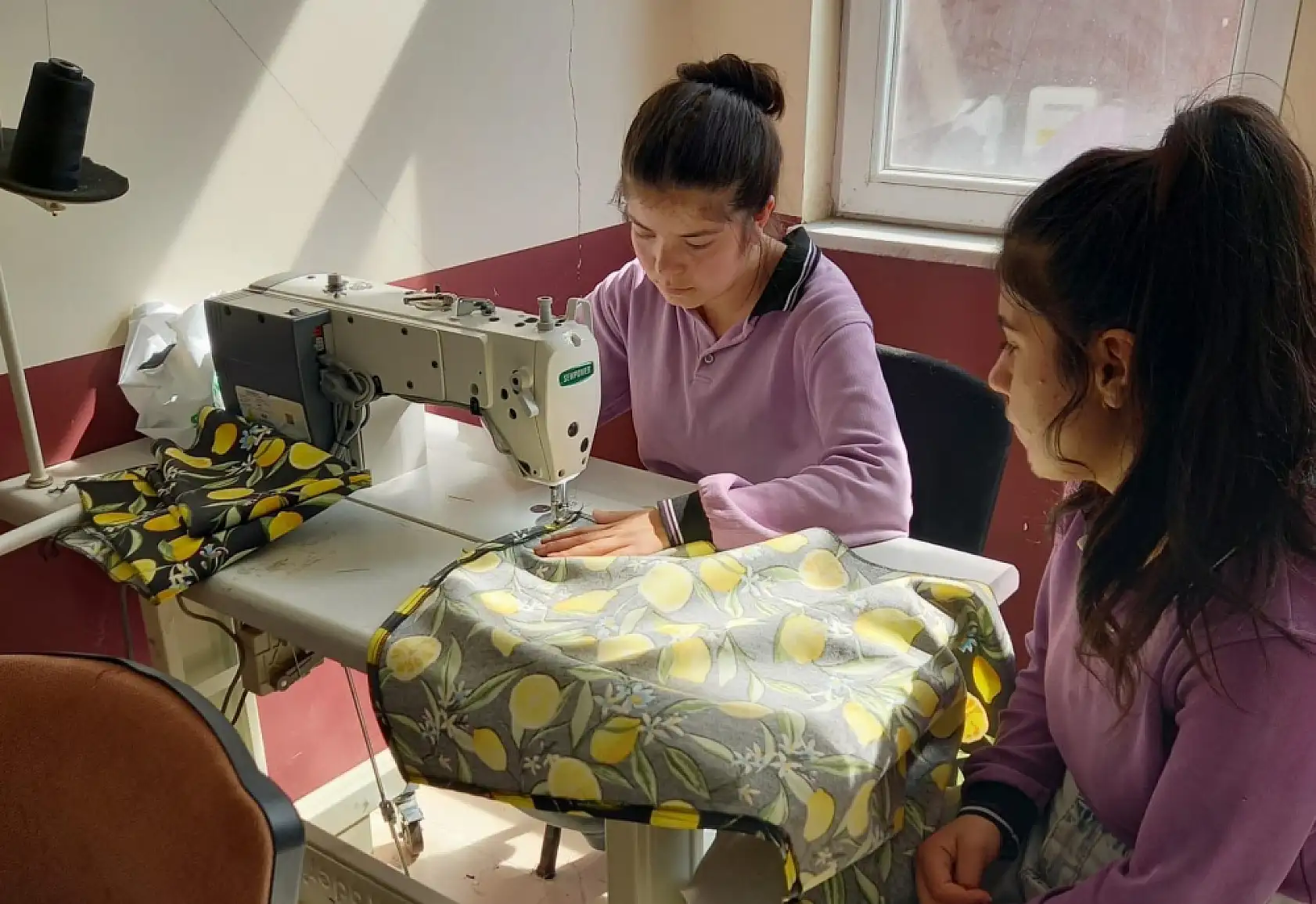 Ağrı'da minik marifetli eller anneler için çalıştı