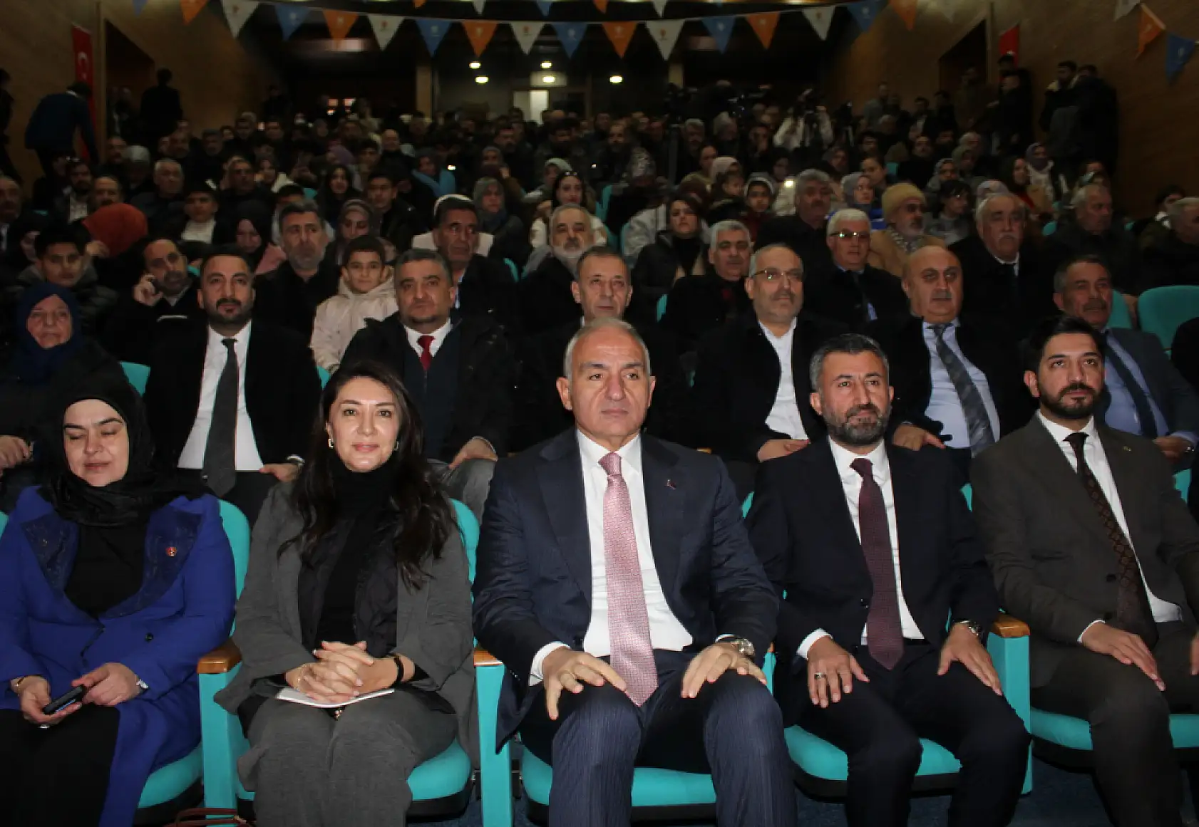 Kültür ve Turizm Bakanı Ersoy'dan Ağrı'nın turizm potansiyeline ilişkin değerlendirme