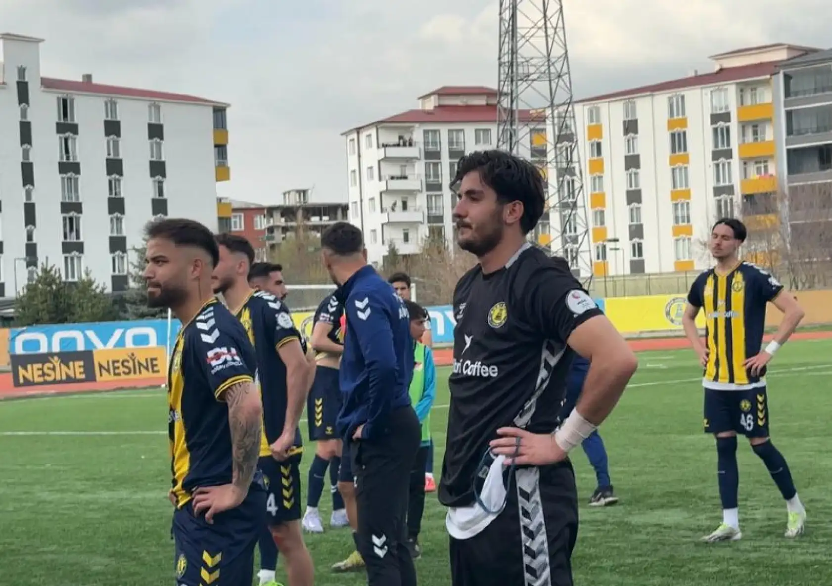 Ağrı 1970 Spor'a taraftar desteği: 'Gönlümüzün Şampiyonları Sizsiniz'