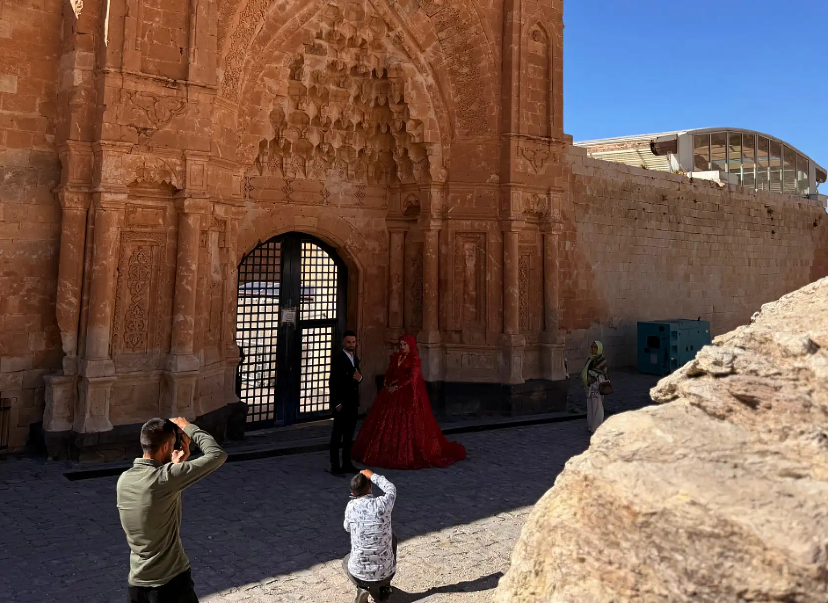 Turistlerin gözdesi olan saray, bu kez çiftlerin uğrak noktası oldu