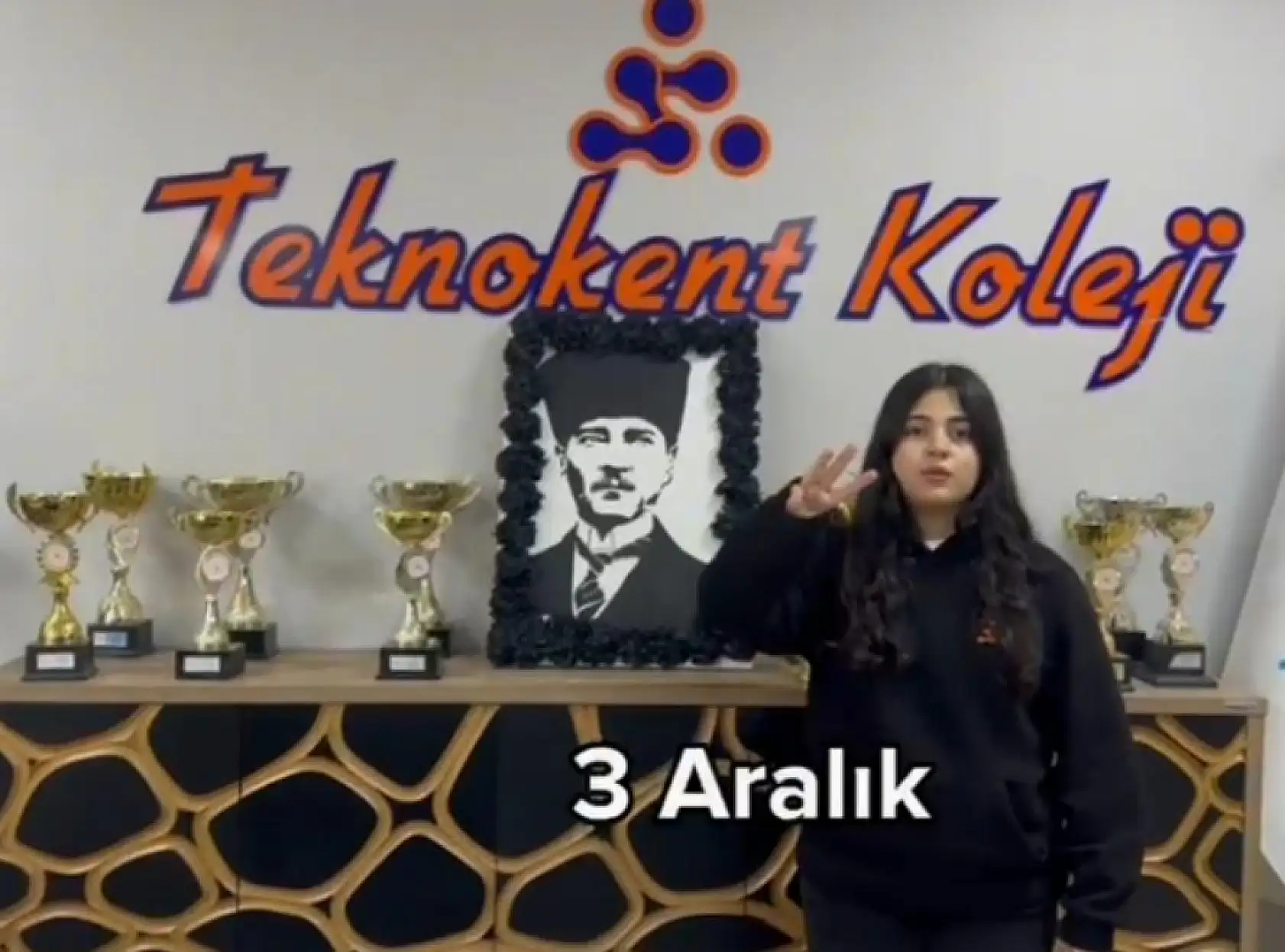 Teknokent Koleji öğrencileri işaret diliyle farkındalık oluşturdu