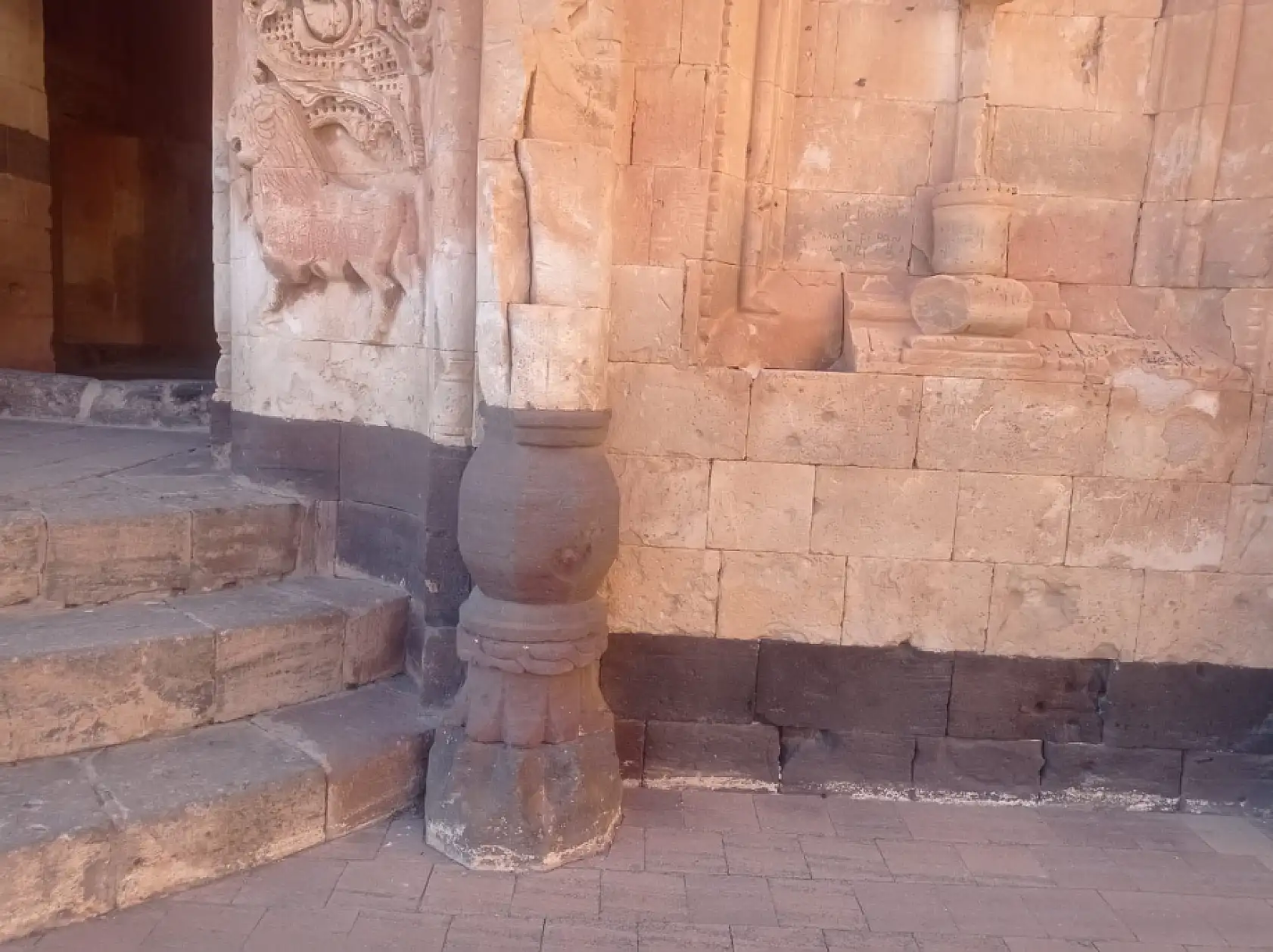 Tarihi mirasın kapısı: İshak Paşa Sarayı'nın ikinci avlusu