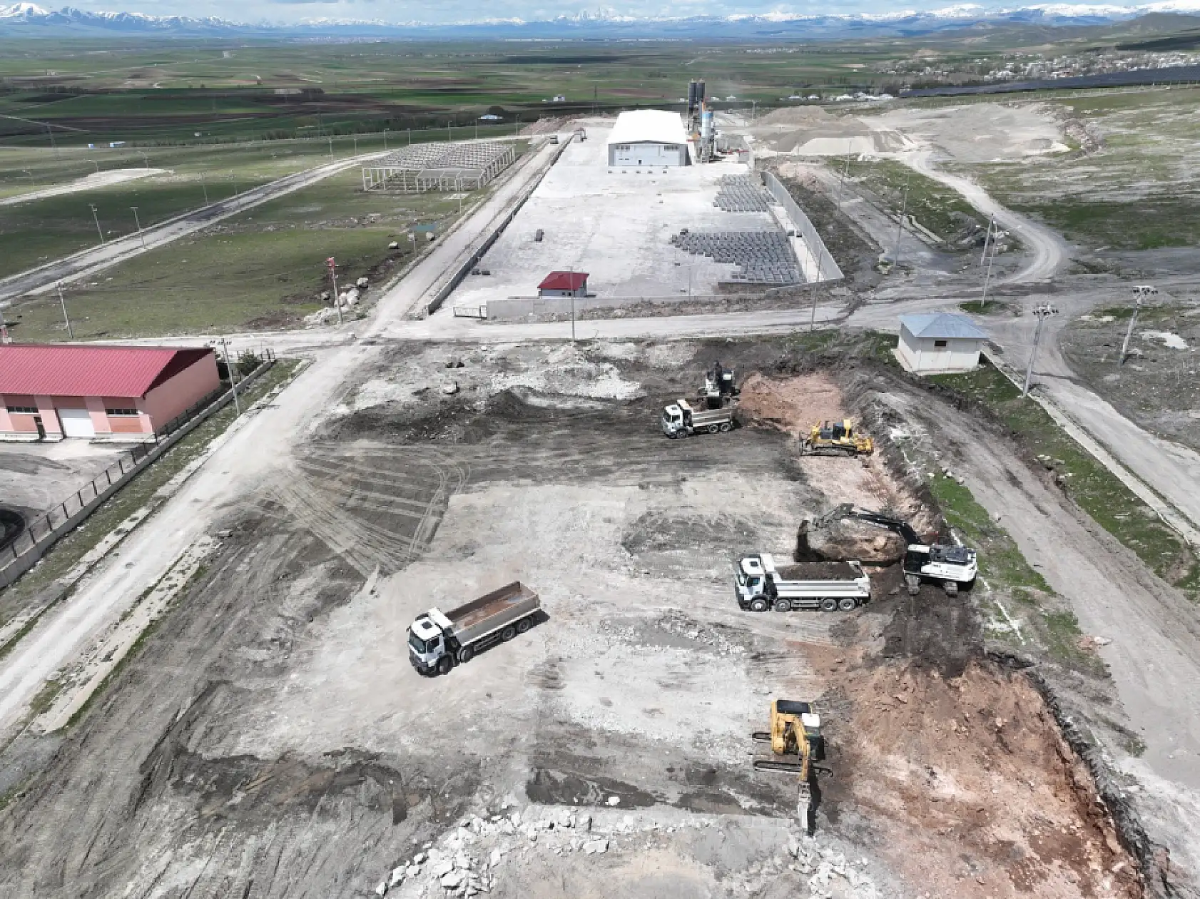 Ağrı'da dev asfalt tesisi için çalışmalar başladı