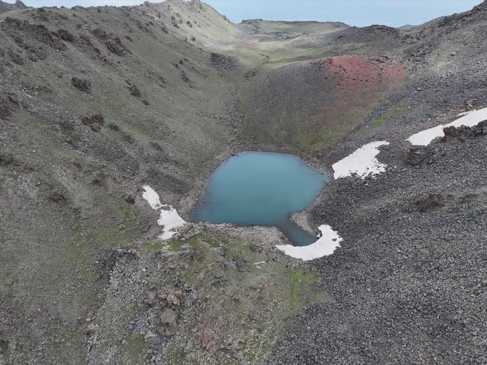 Ağrı Dağı'nda doğa yürüyüşü: Vali Turan'dan turizm vurgusu