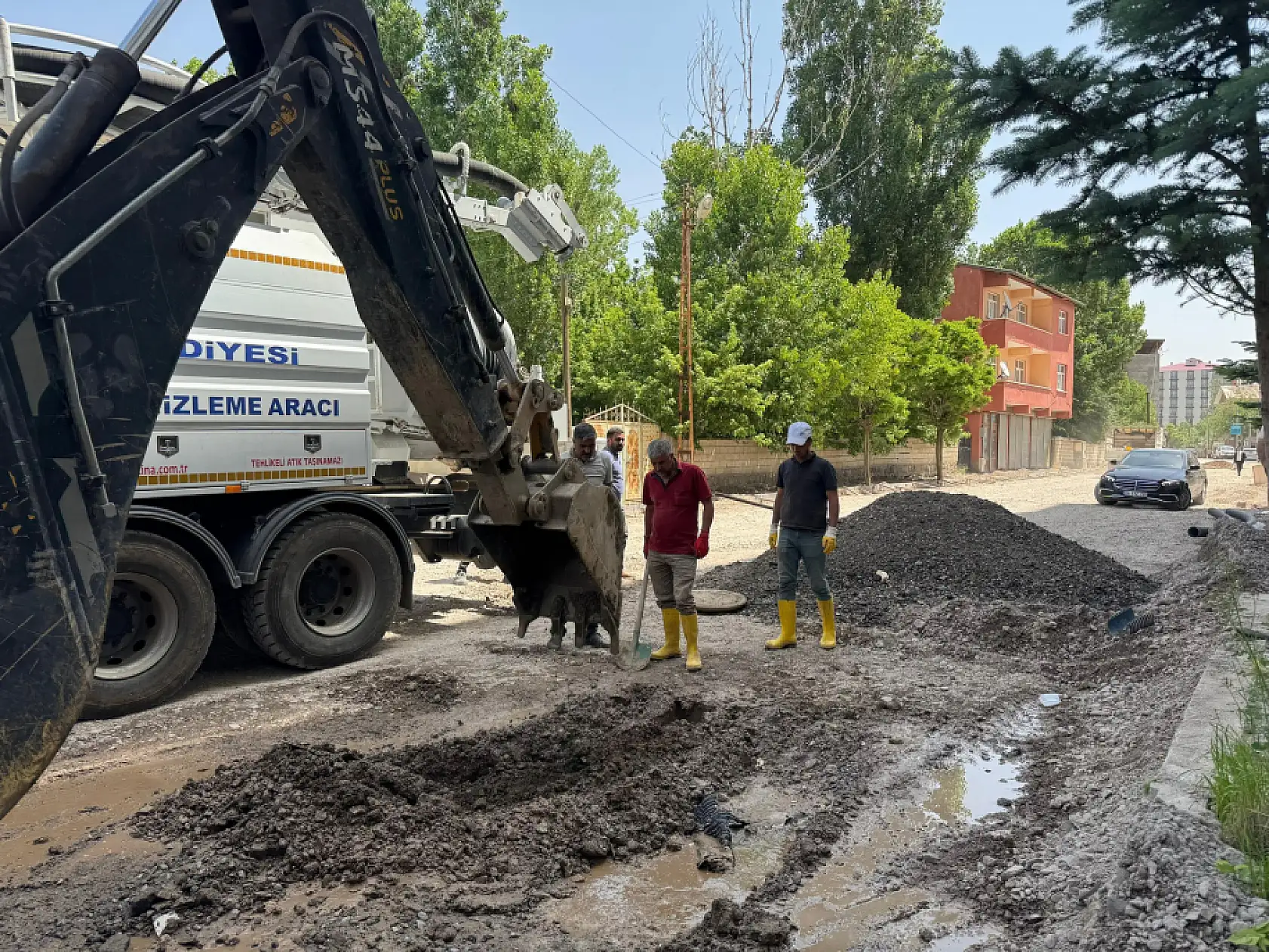 Patnos'ta adım adım dönüşüm: Tatlı Sokak'ta asfalt öncesi son hazırlık