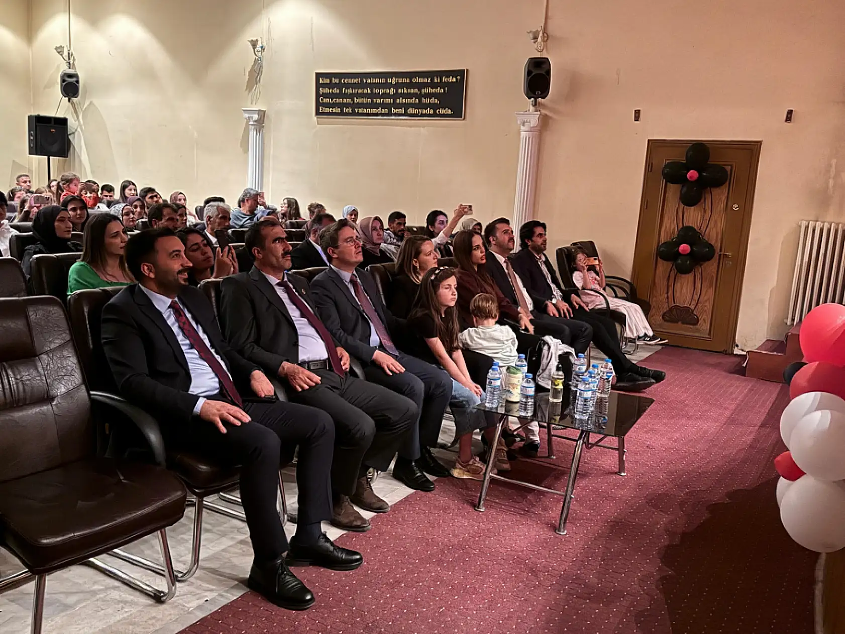 Taşlıçay'da Kaymakam Arıkan'a vefa gecesi