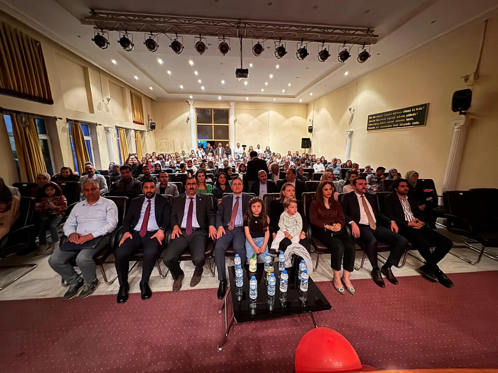 Taşlıçay'da Kaymakam Arıkan'a vefa gecesi