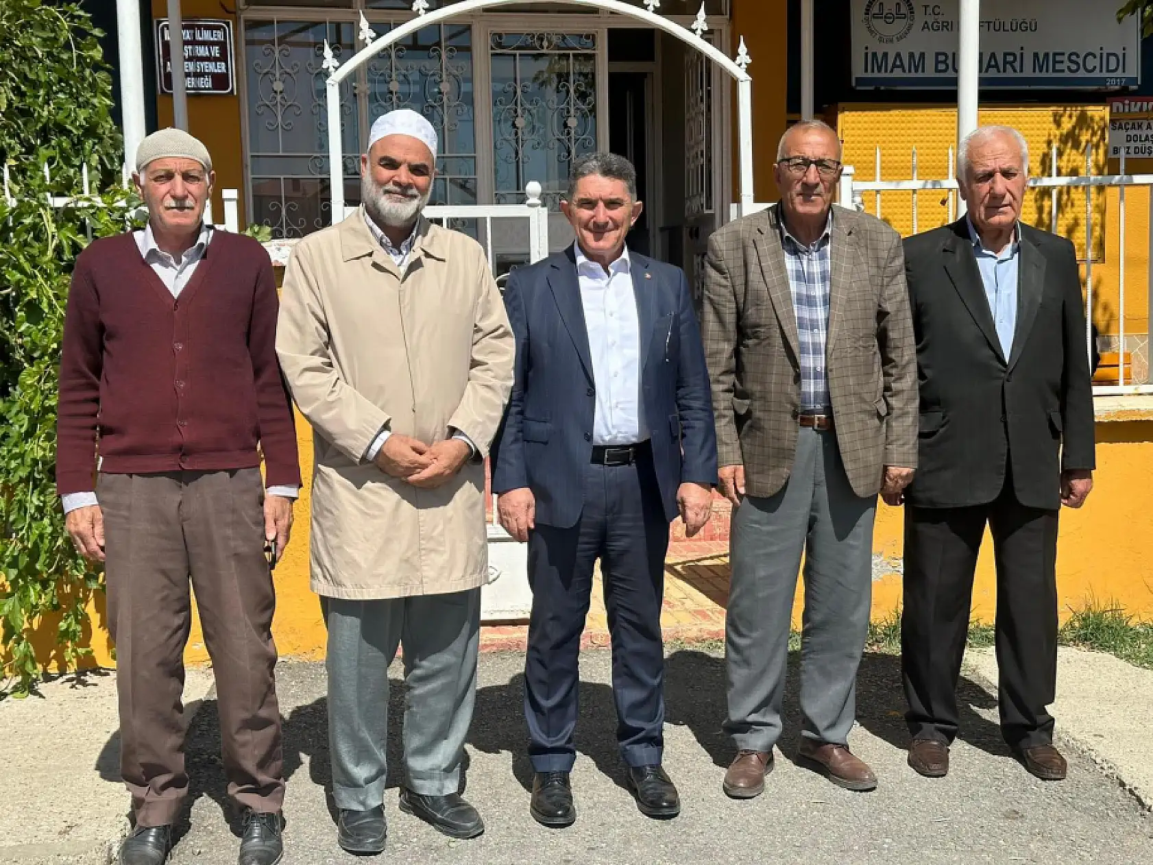 Ağrı'nın eski milletvekili Çelebi'den memleket ziyareti