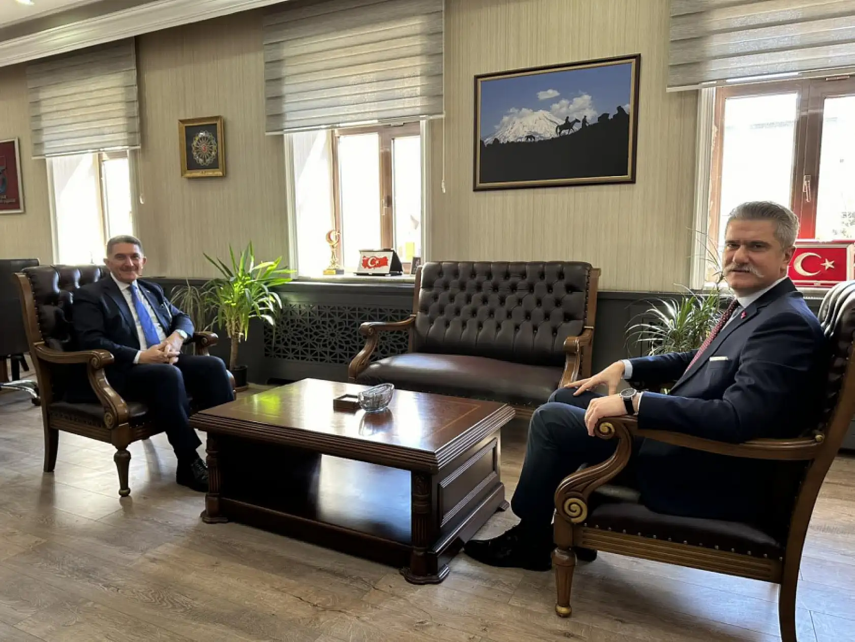 Ağrı'nın eski milletvekili Çelebi'den memleket ziyareti