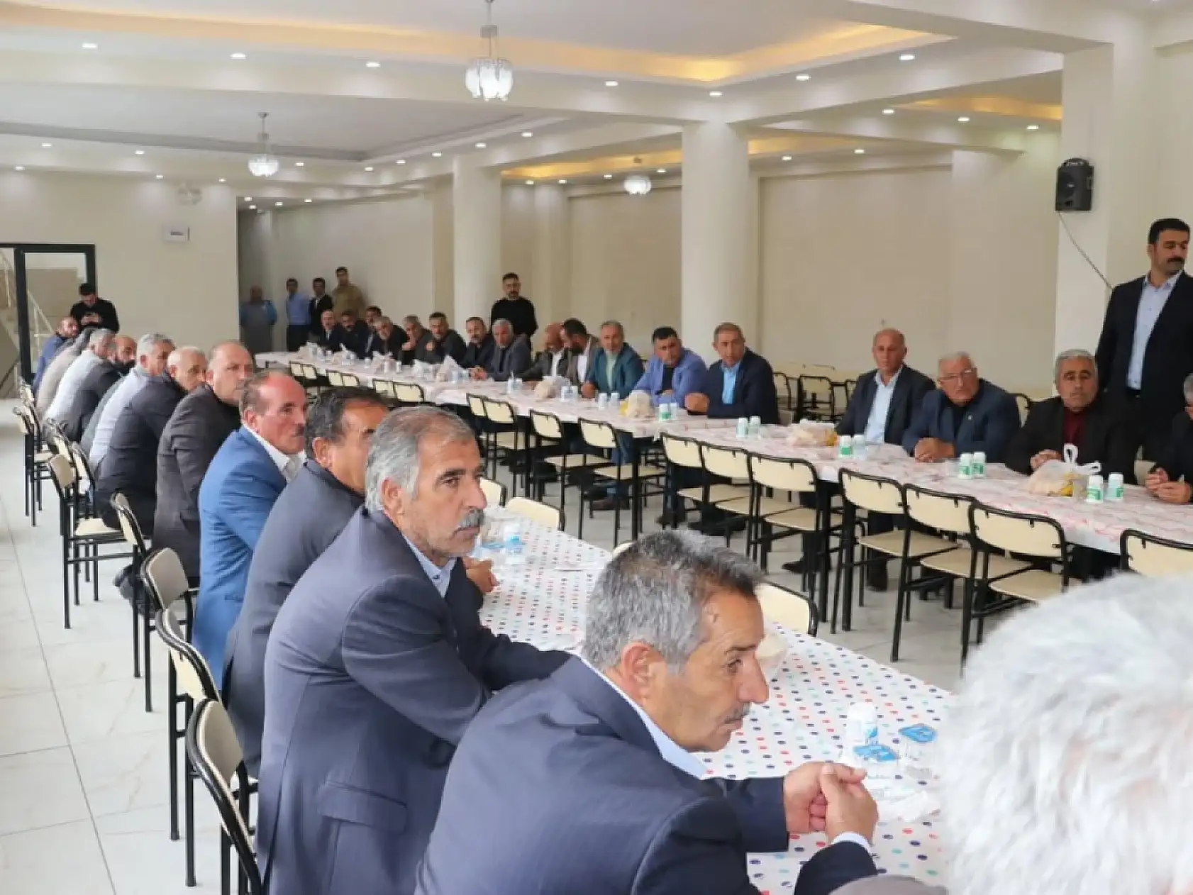 Tutak'ta muhtarlar günü buluşmasında samimi anlar yaşandı
