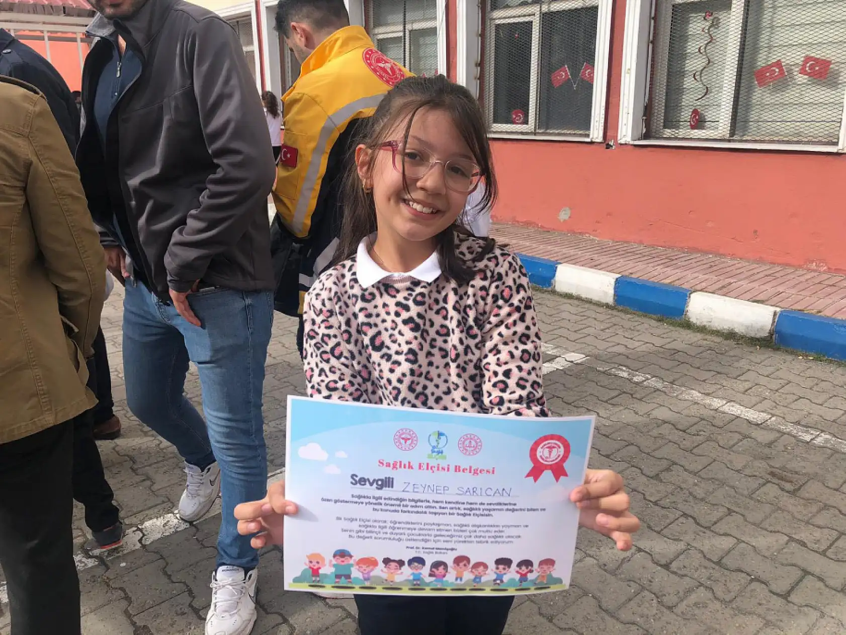 Ağrı'da öğrenciler sağlıklı yaşamla buluştu, oyunlarla öğrendi