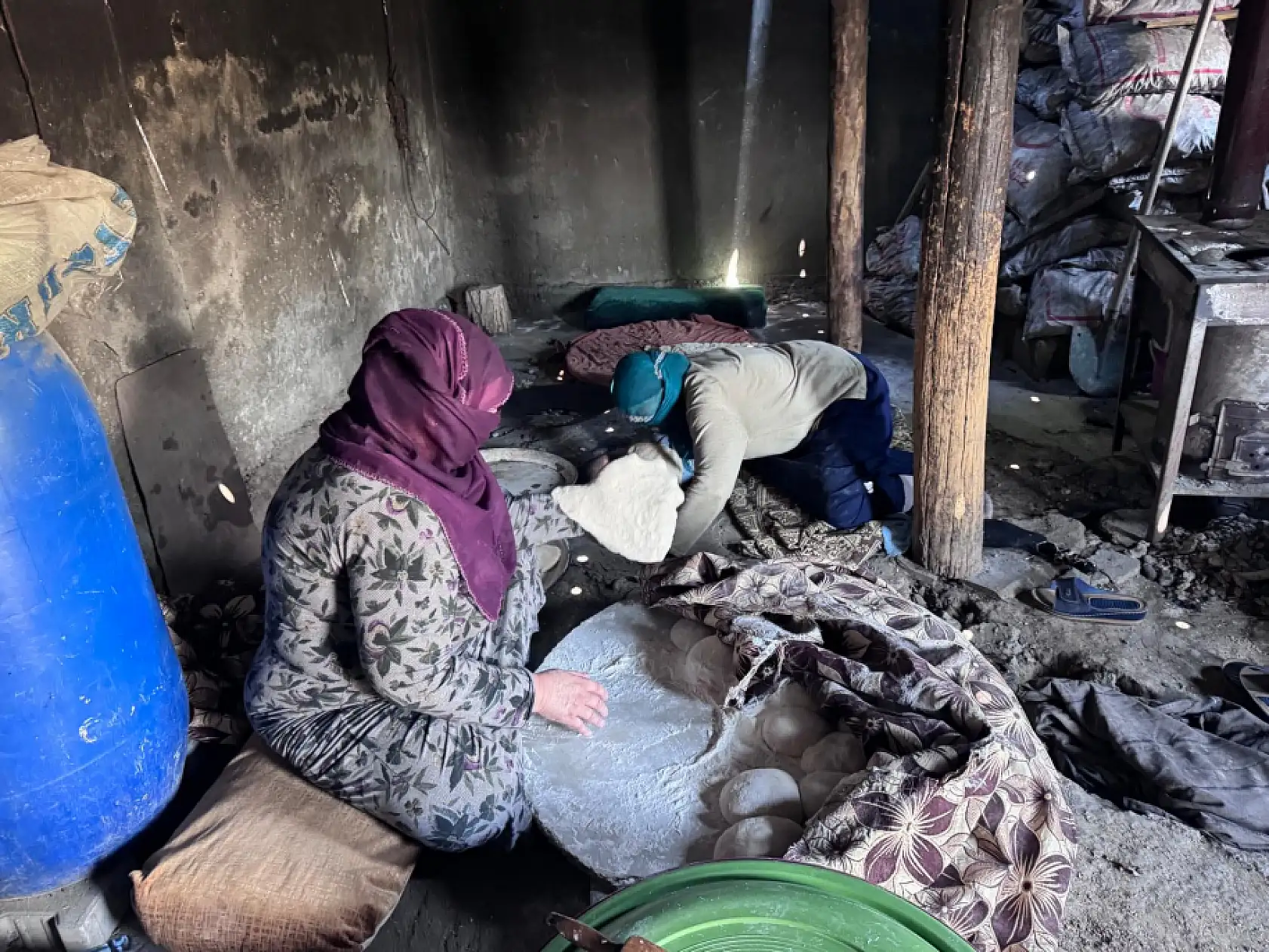 Ağrı'nın köylerinde asırlık tandır ekmeği geleneği yaşatılıyor