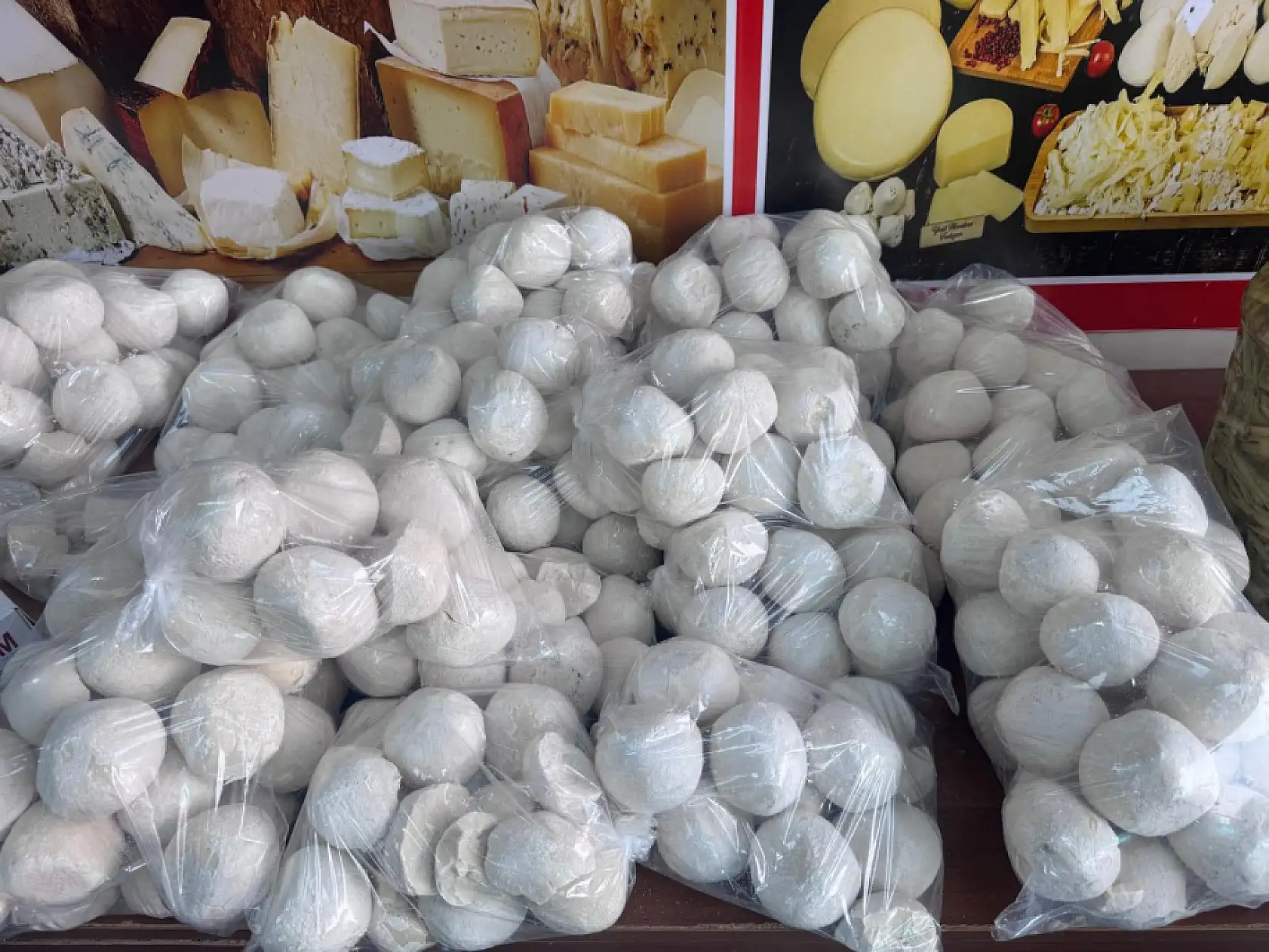 Ağrı'nın yöresel köy lezzetlerine ilgi her geçen gün artıyor