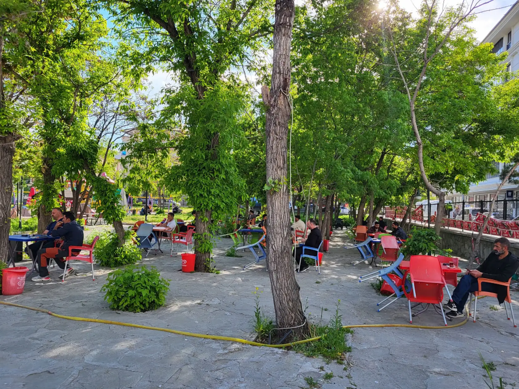 Ağrı'nın kalbinde yeşil kaçış noktası: 100. Yıl Parkı dolup taşıyor