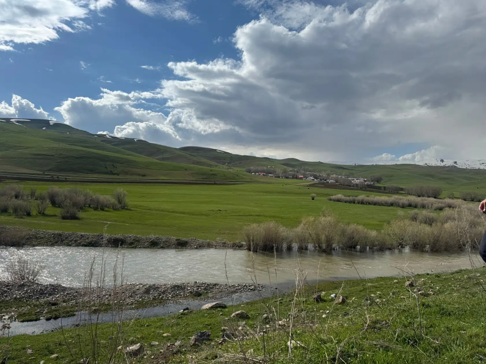 Ağrı'da doğanın uyanışı görsel şölene dönüştü