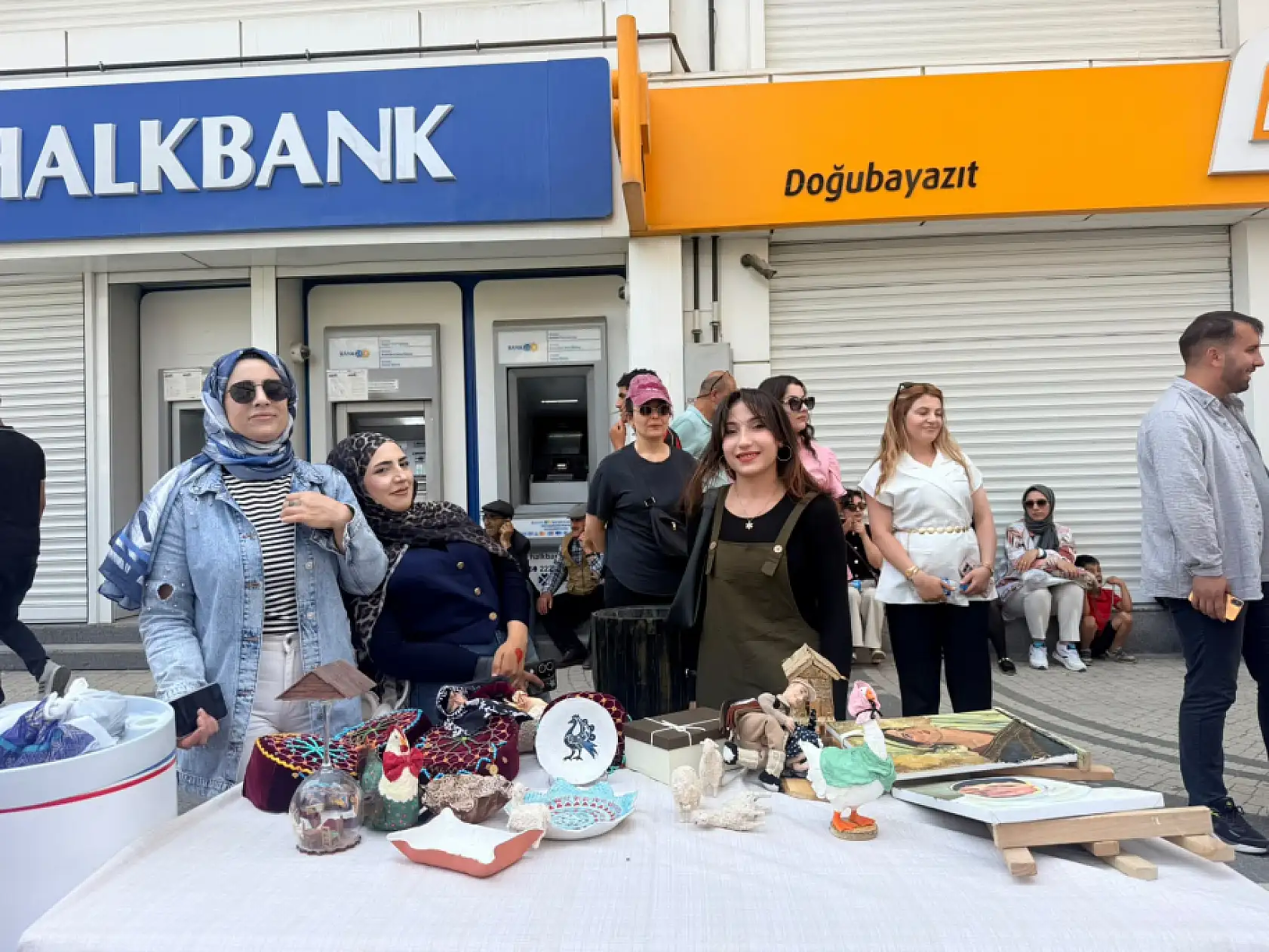 Doğubayazıt'ta İnegöl Caddesi spor ve festival alanına dönüştü