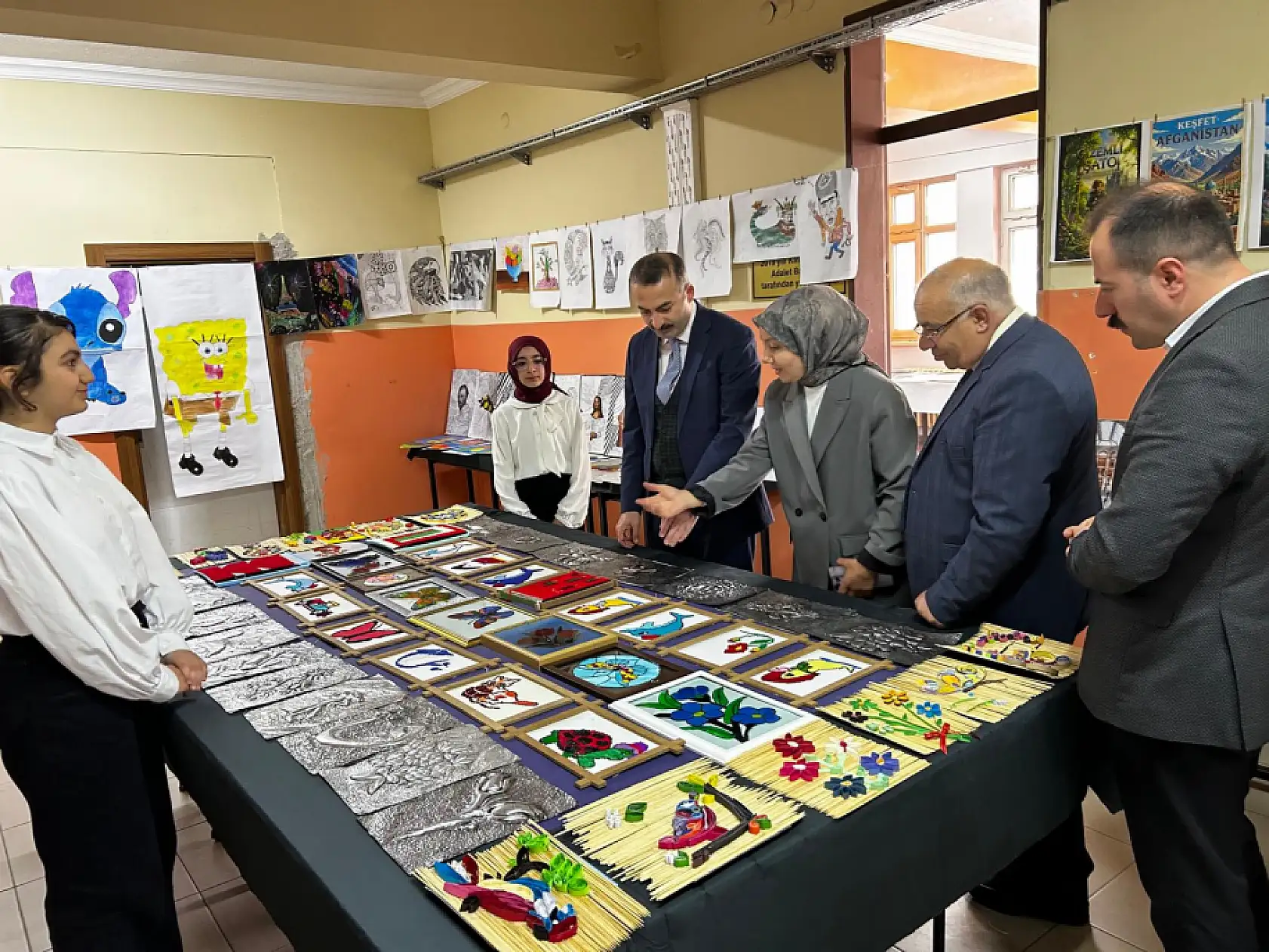 Doğubayazıt'ta öğrencilerin yıl sonu sergileri yoğun ilgi gördü