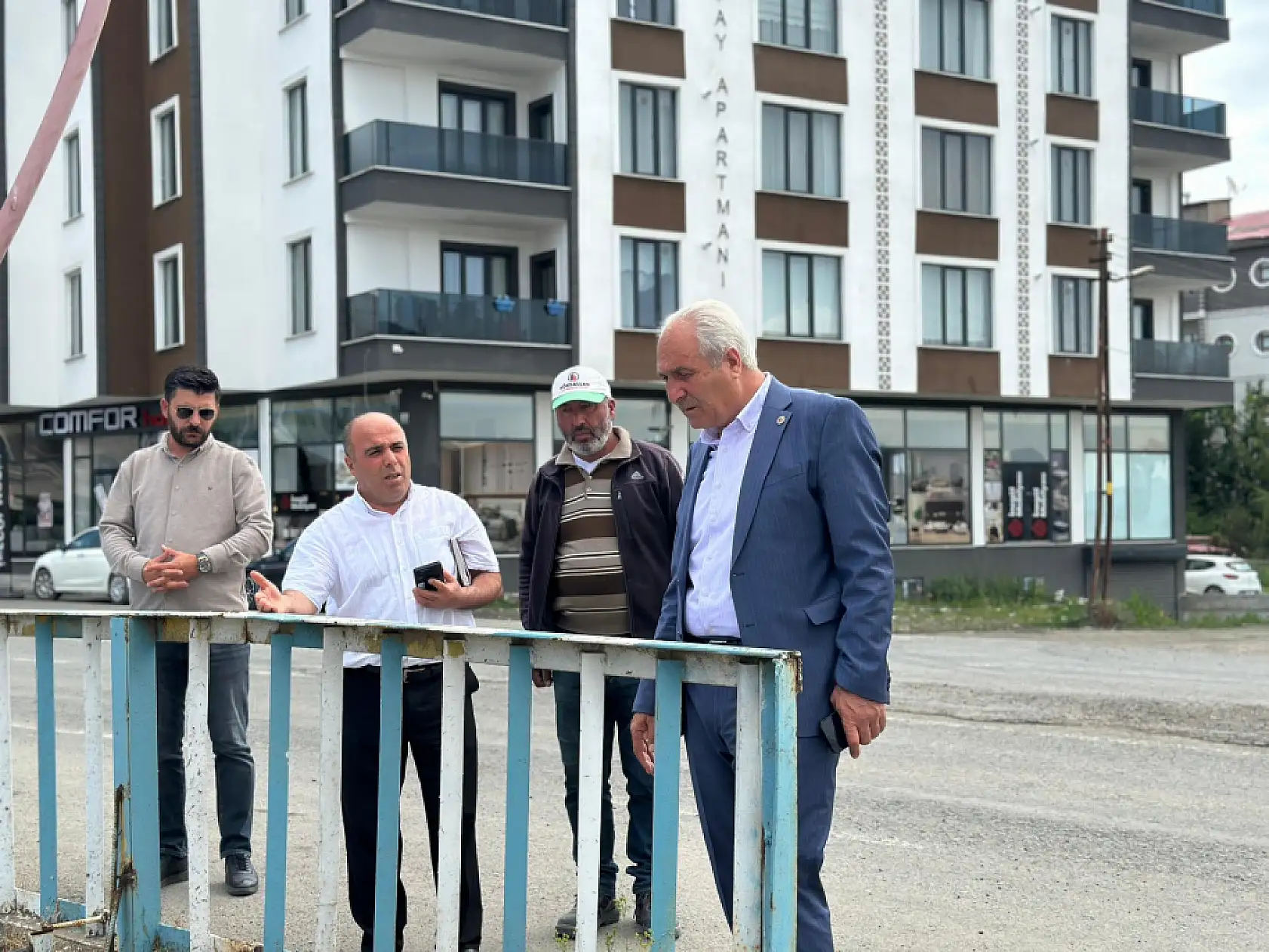 Eleşkirt'te dere çevresi düzenleniyor: Başkan Yakut çalışmaları inceledi