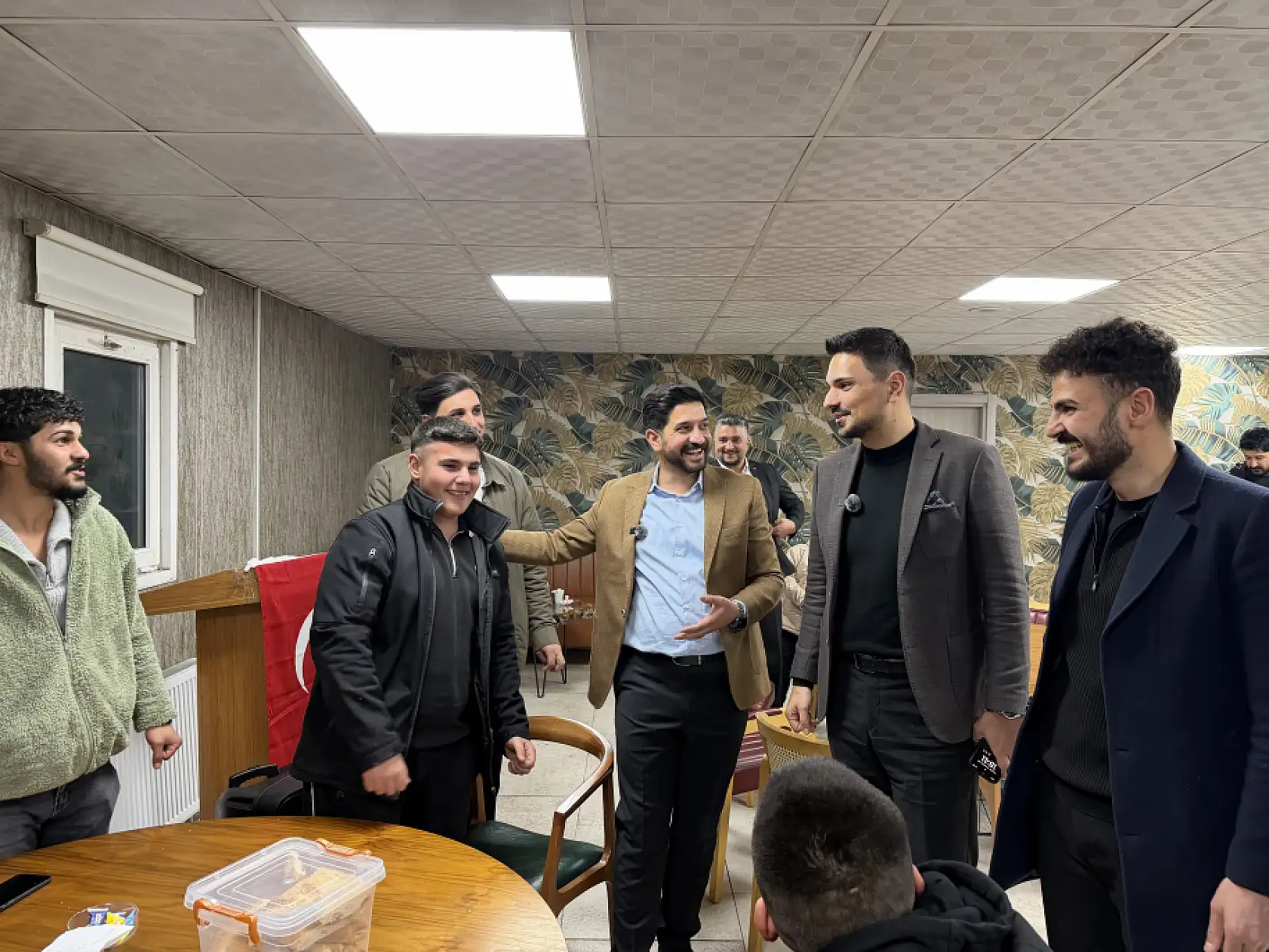 Diyadin'de Ramazan akşamı: AK Parti gençliği gençlerle buluştu
