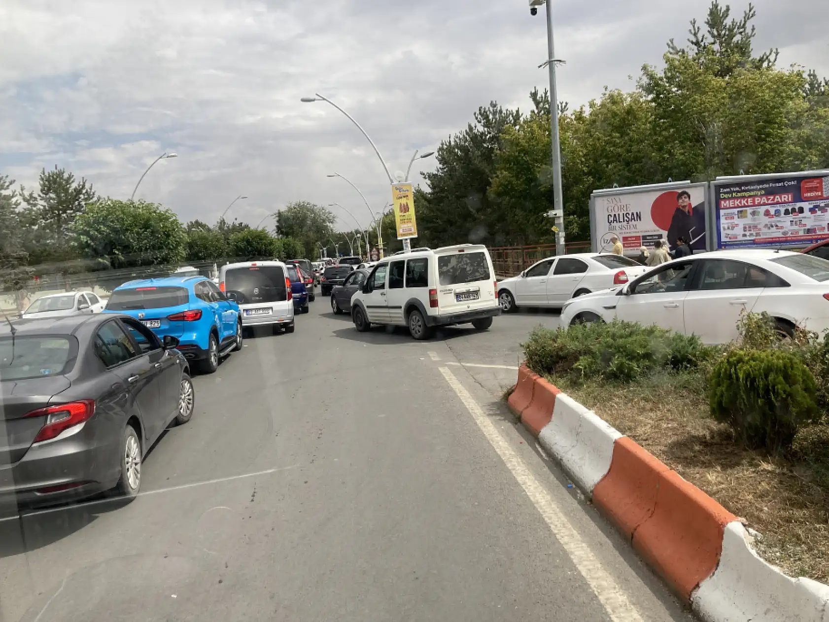 KPSS trafiği Ağrı'da yolları kilitledi: Sürücüler santim santim ilerledi