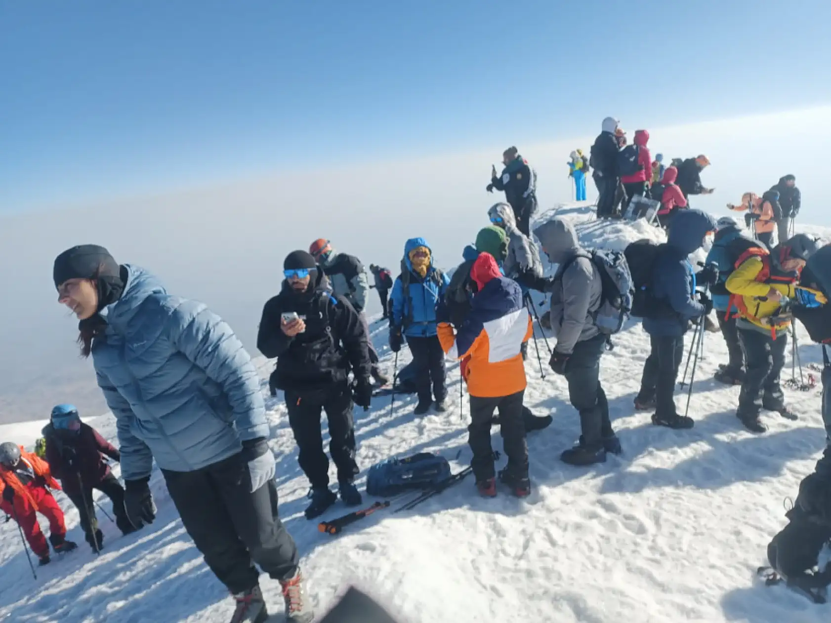 Dünyanın tüm renkleri Ağrı'nın zirvesinde