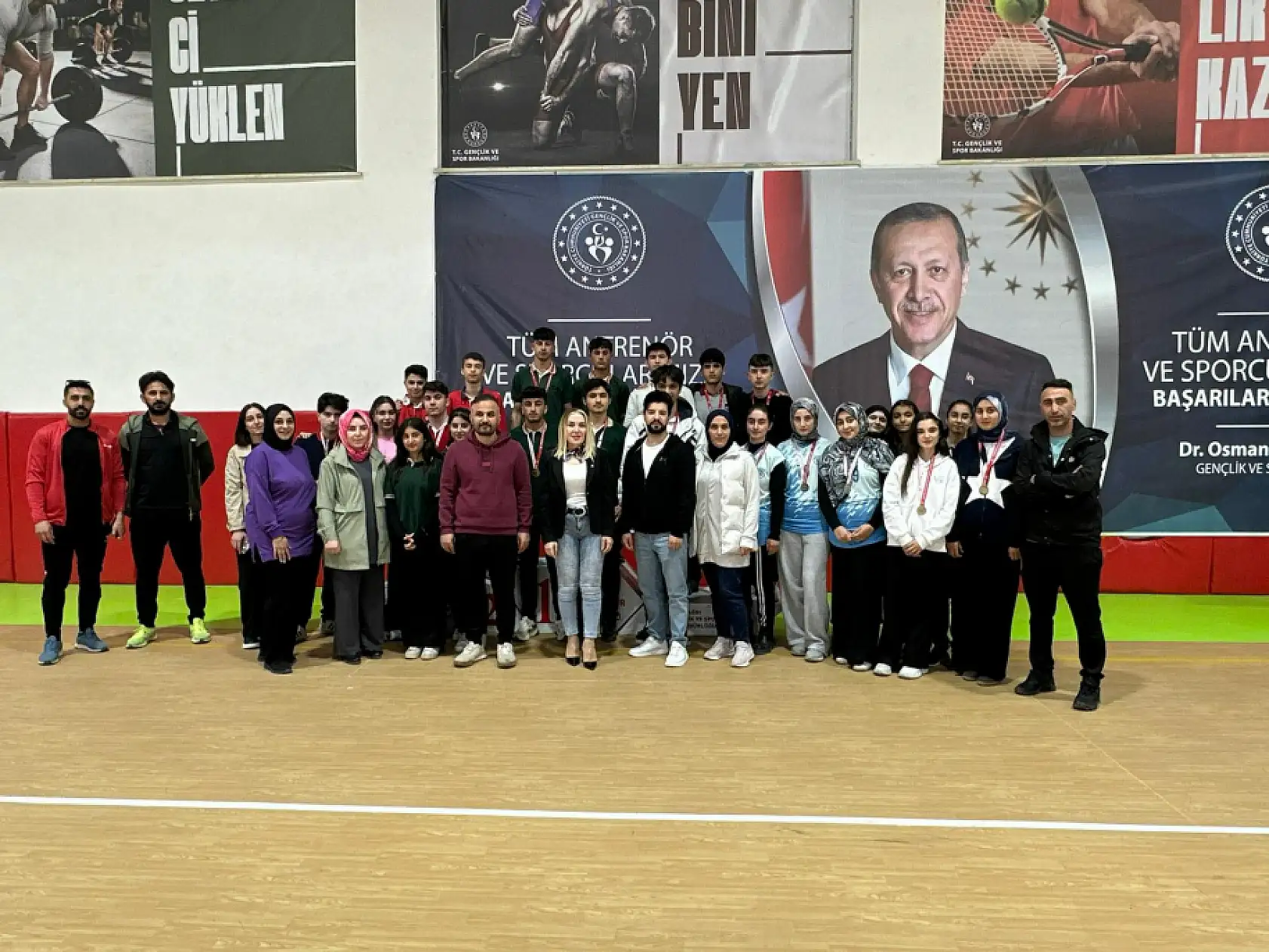 Doğubayazıt'ta satranç heyecanı! Dereceye giren okullar belli oldu