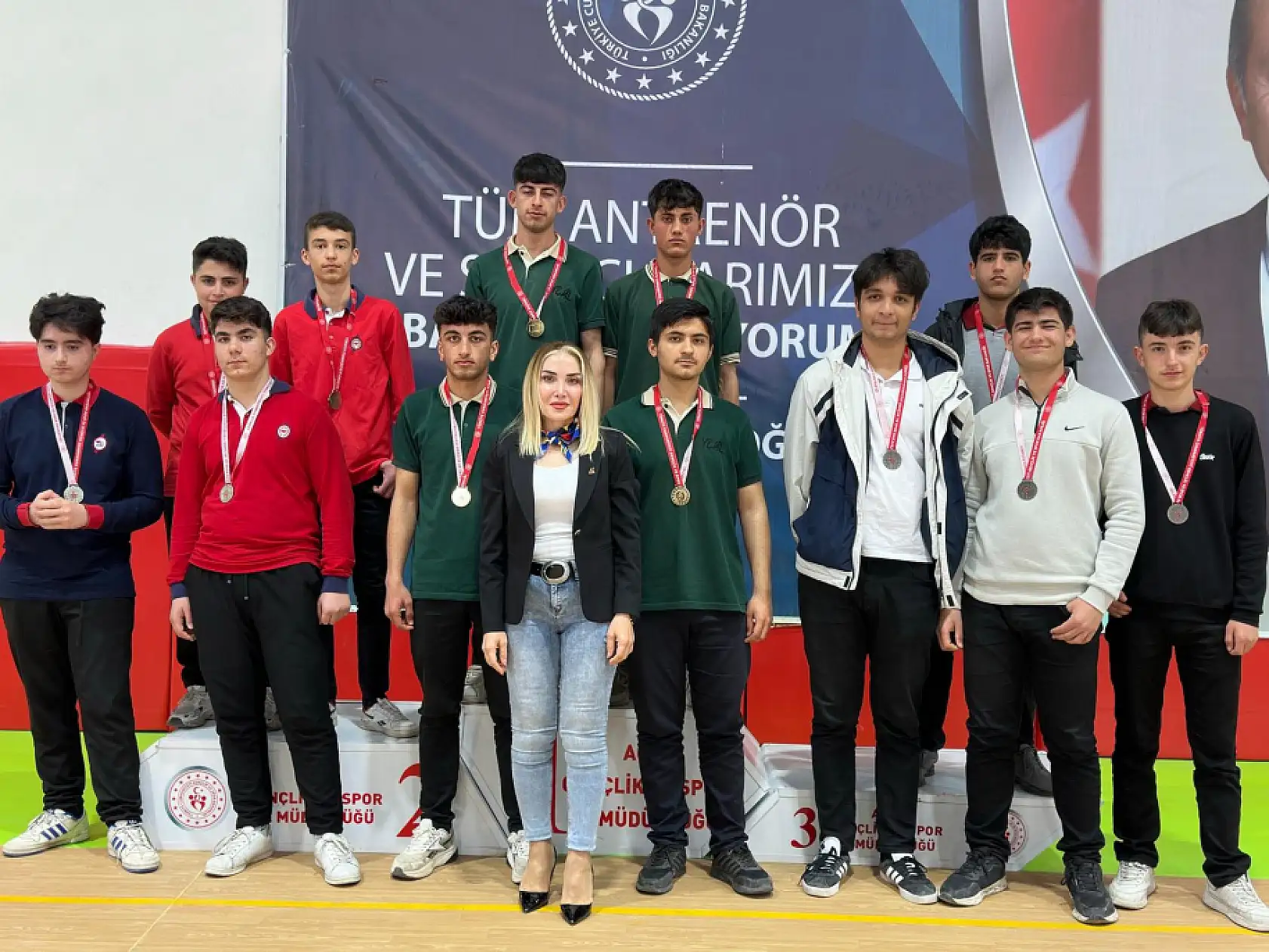 Doğubayazıt'ta satranç heyecanı! Dereceye giren okullar belli oldu