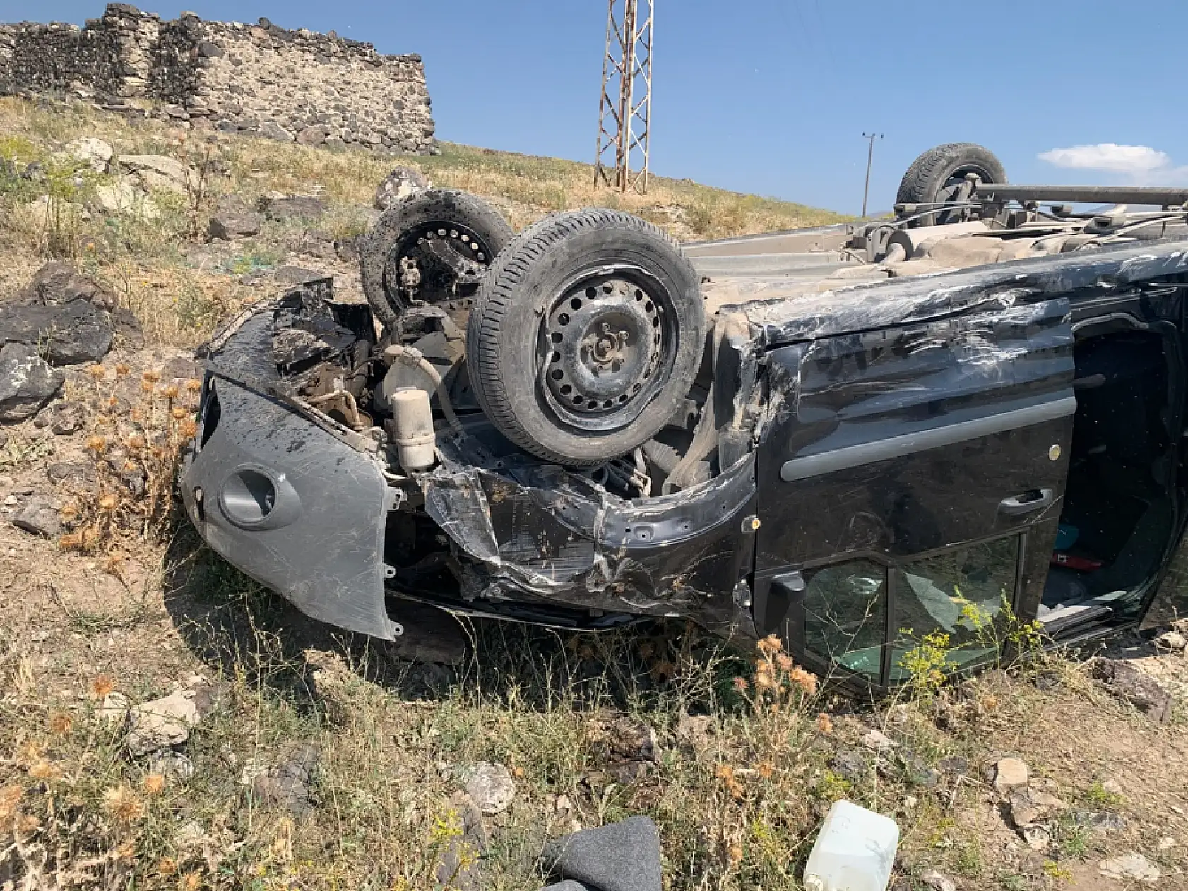 Doğubayazıt'ta otomobil takla attı! Yaralılar var