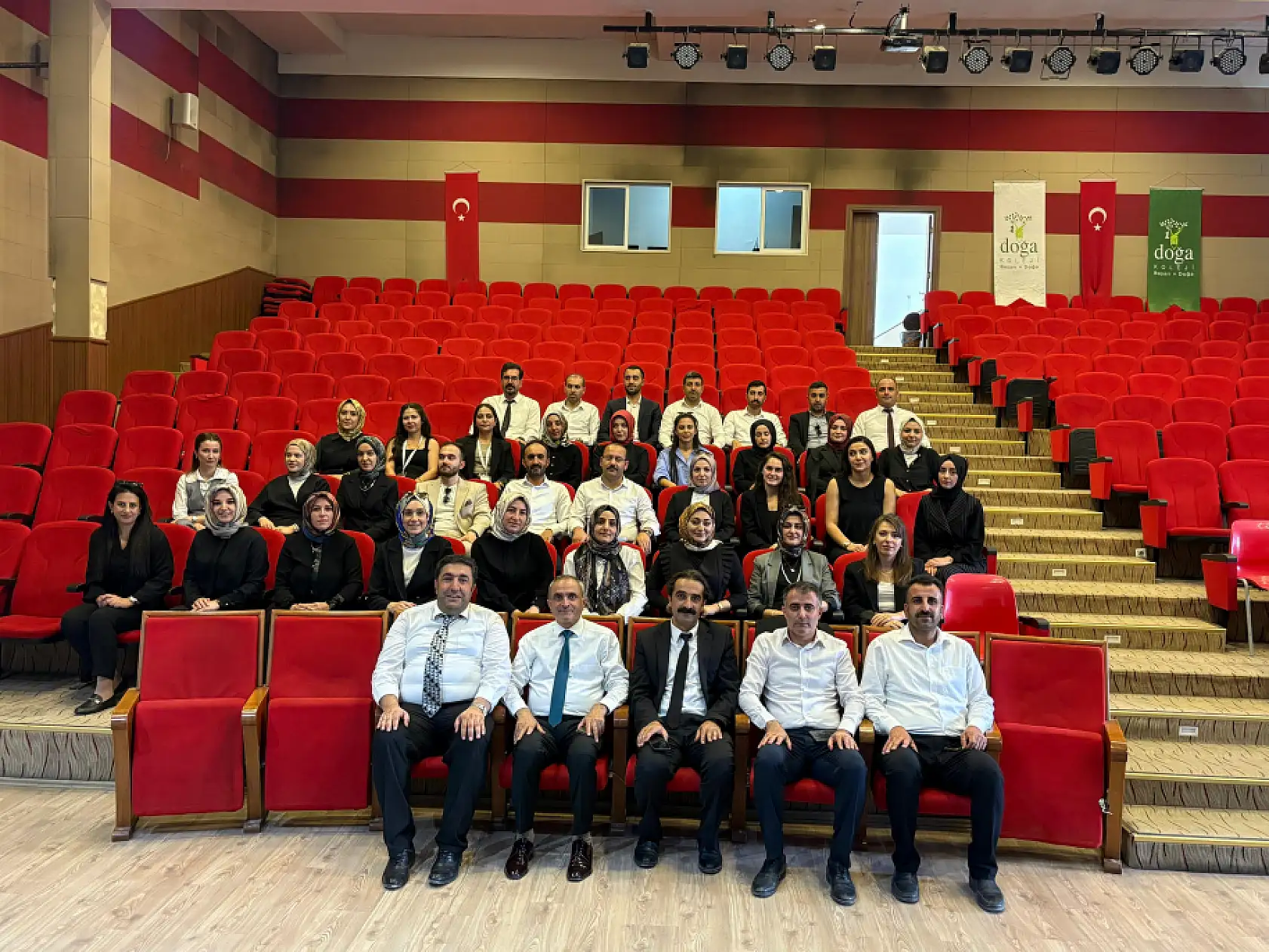 Ağrı Doğa Koleji yeni eğitim yılı öncesi öğretmenlere özel çalıştay düzenledi