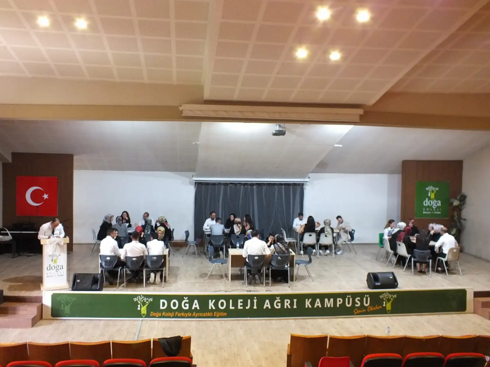 Ağrı Doğa Koleji yeni eğitim yılı öncesi öğretmenlere özel çalıştay düzenledi