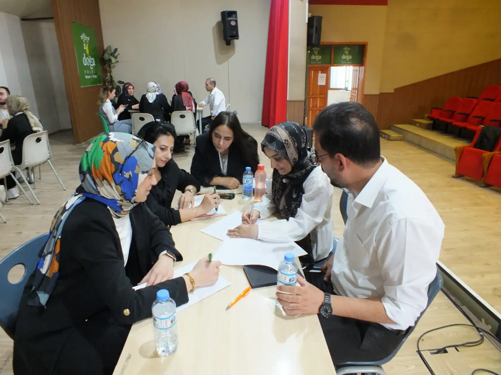 Ağrı Doğa Koleji yeni eğitim yılı öncesi öğretmenlere özel çalıştay düzenledi