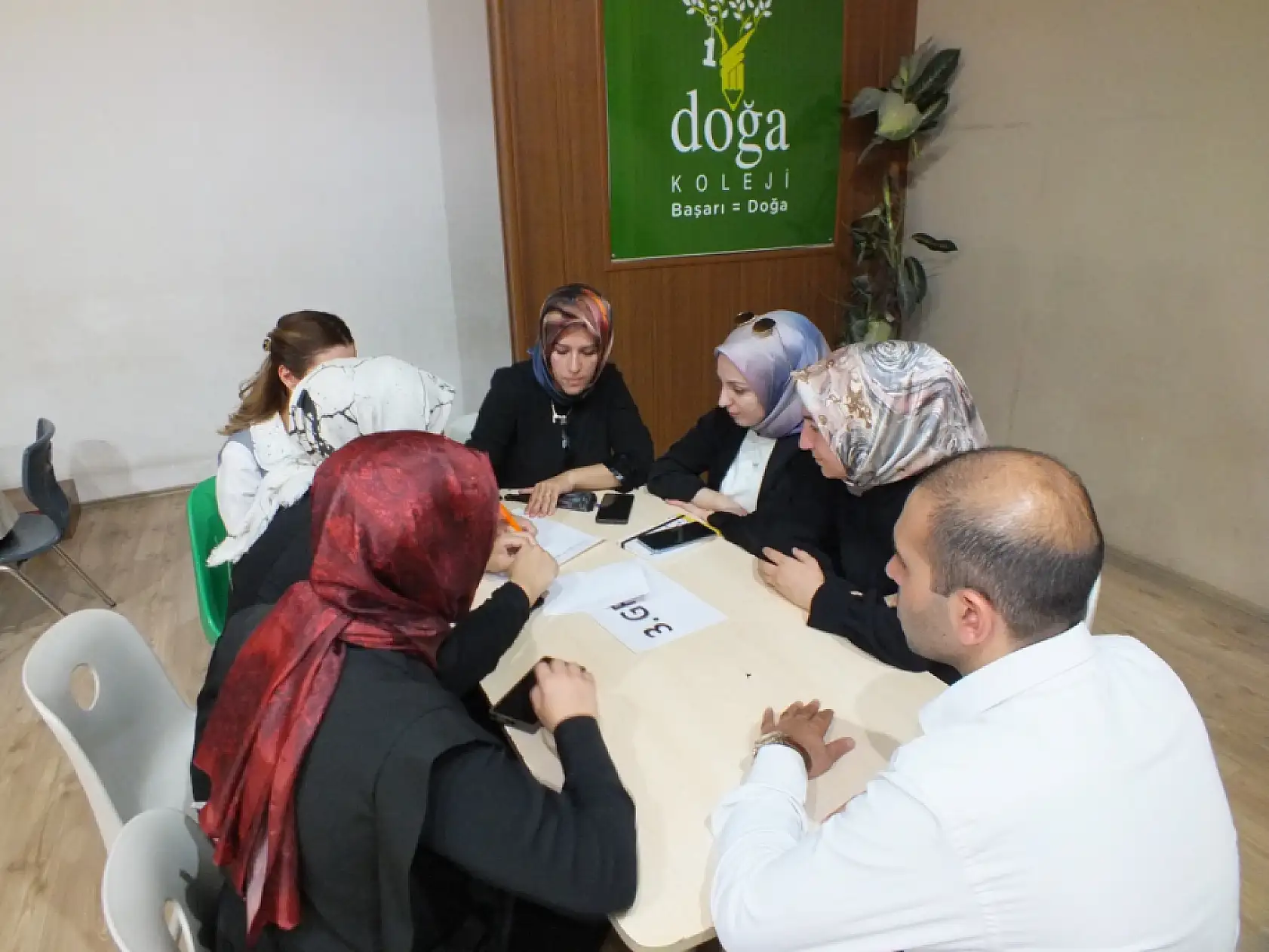 Ağrı Doğa Koleji yeni eğitim yılı öncesi öğretmenlere özel çalıştay düzenledi