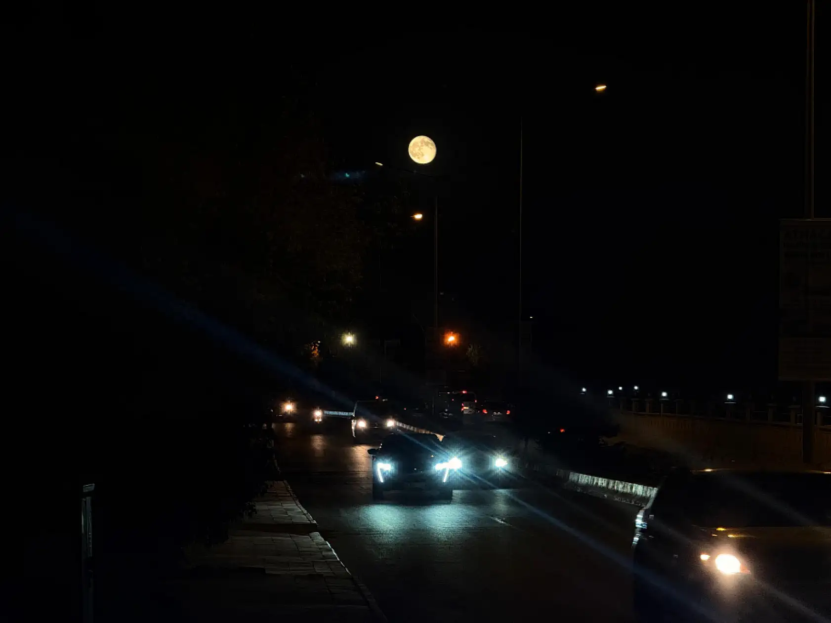 Ağrı semalarında büyüleyici manzara: Süper Dolunay mest etti