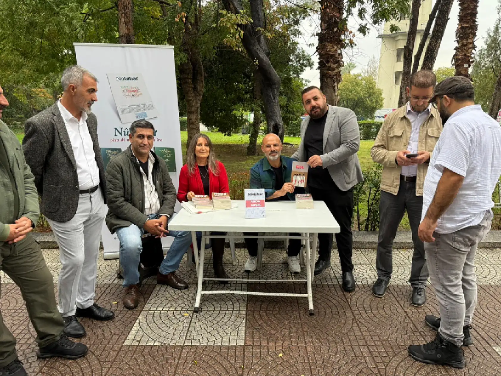 Ağrı'nın yazarları İzmir'de okurlarıyla buluştu